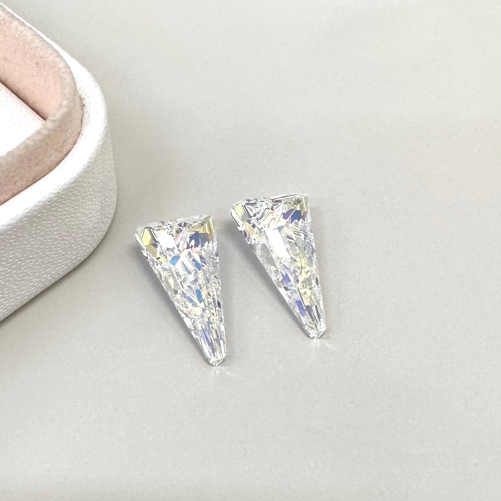 SWAROVSKI CRYSTALS | COLGANTE TRIANGULO
