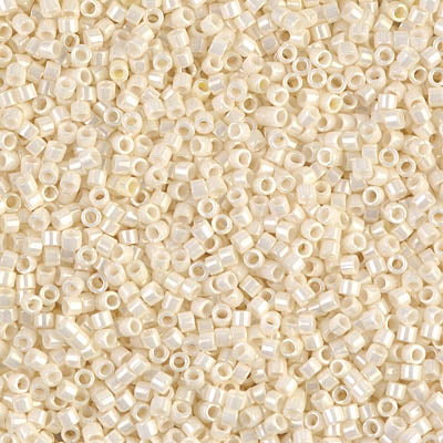 Miyuki Delica Beads 11/0 | 203DB | Mantequilla satin