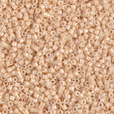 Miyuki Delica Beads 11/0 | 204DB | Crema claro satin