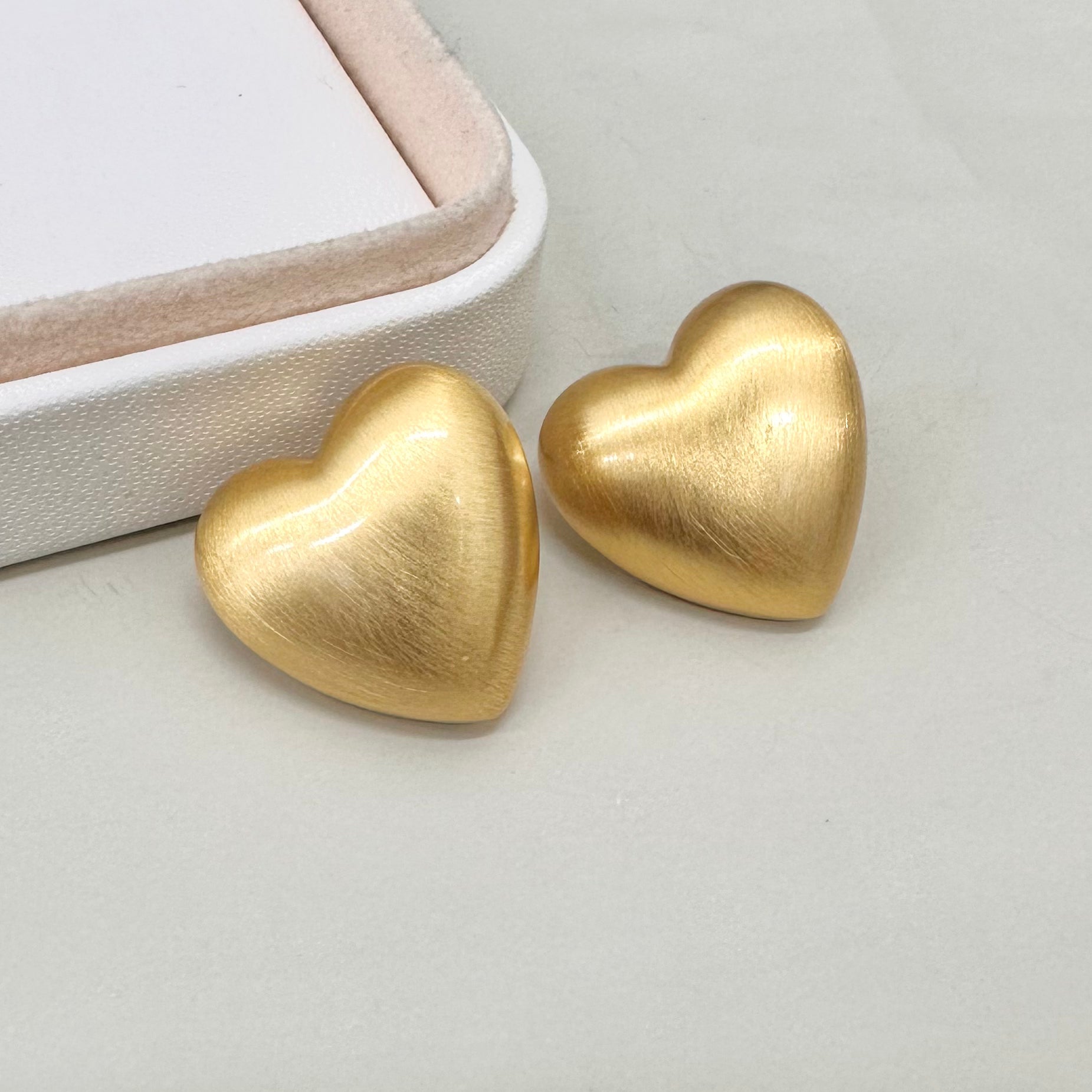 AROS BAÑO DE ORO | CORAZON PERLADO | 25MM X 25MM