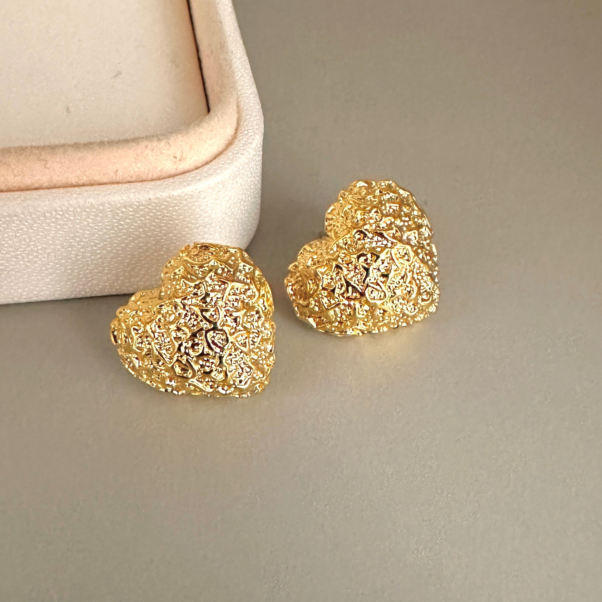 AROS | CORAZON CON RELIEVE