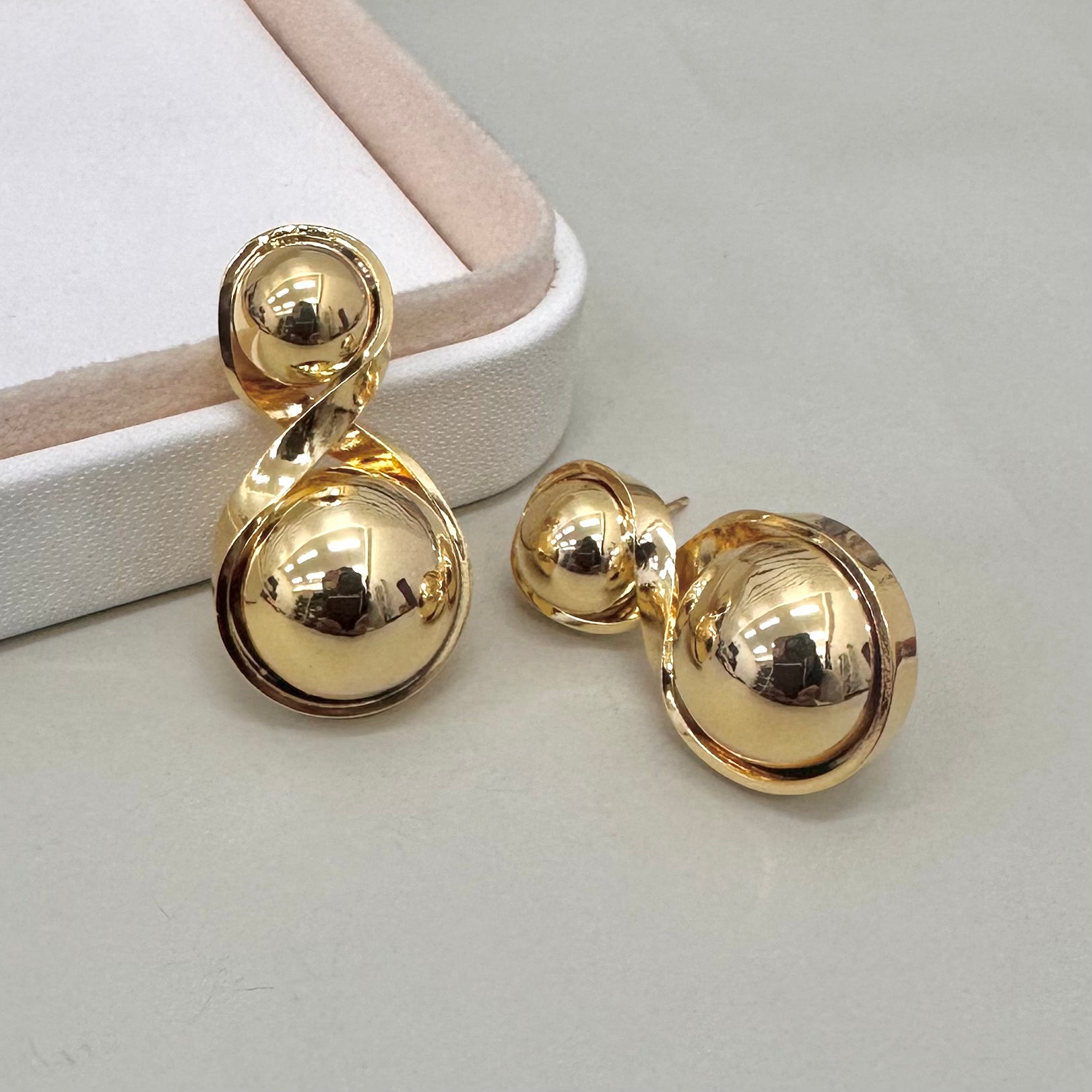 AROS BAÑO DE ORO | 2 ESFERAS EN INFINITO | 32MM