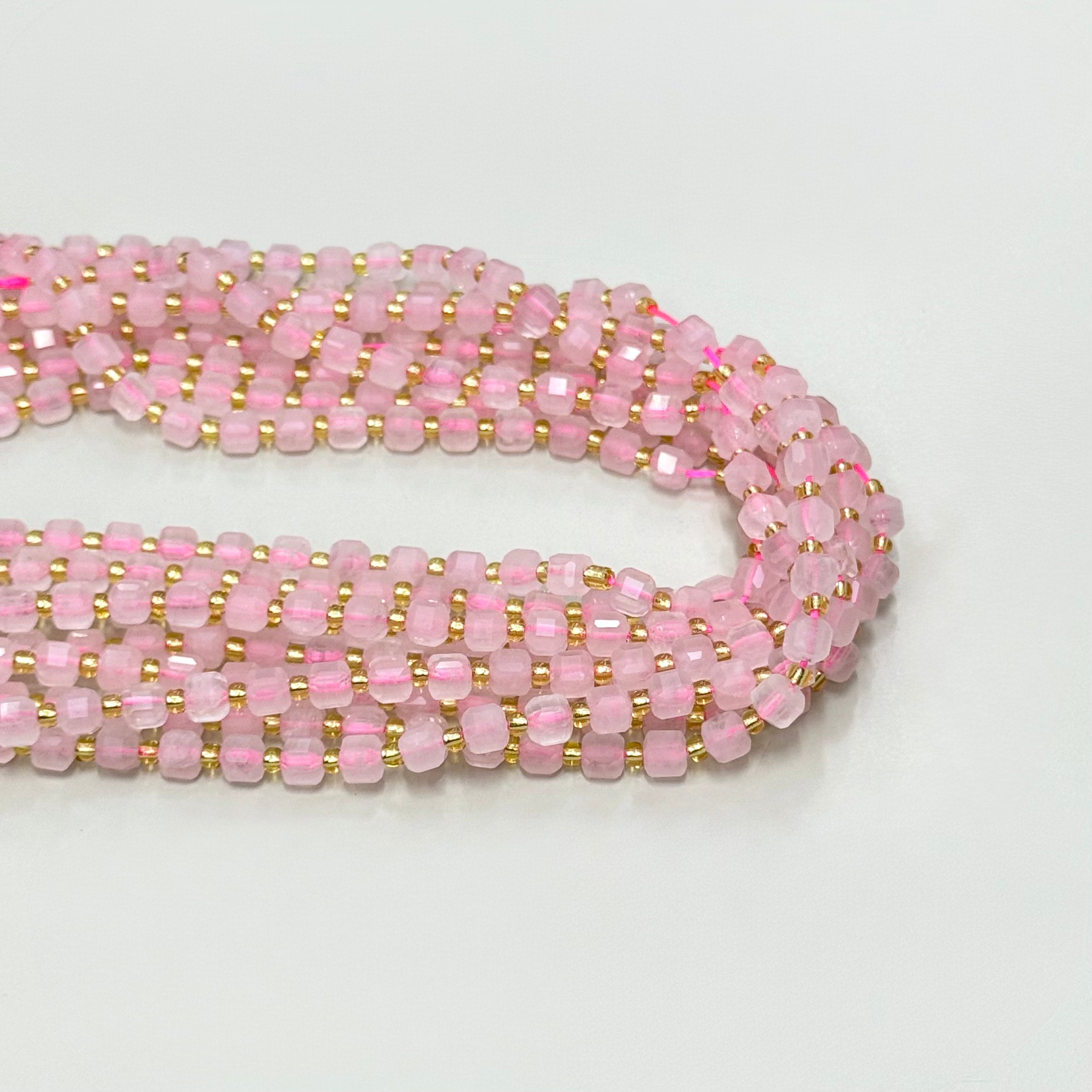 PIEDRA CUBO FACETADA | CUARZO ROSADO