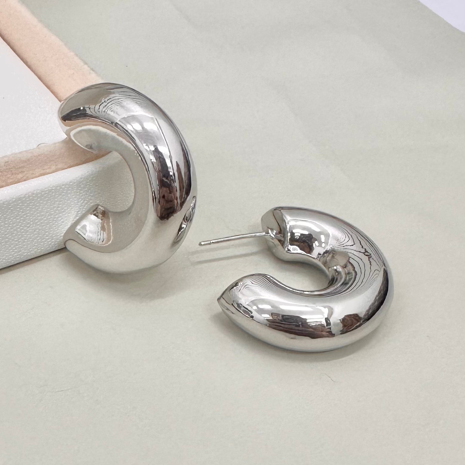 AROS BAÑO DE ORO | ARGOLLAS EN C | 30MM X 8MM