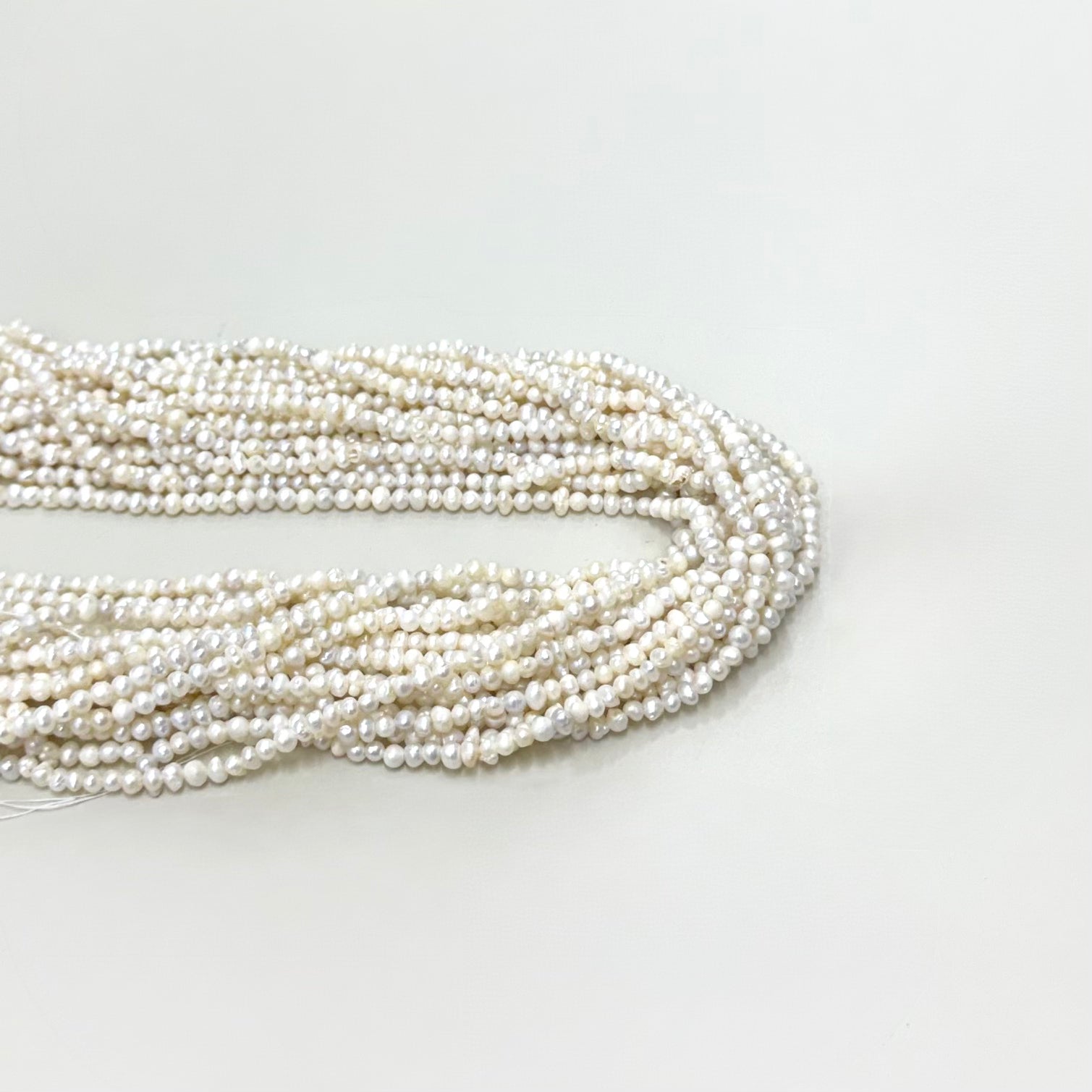PERLA DE RÍO CREMA BRILLANTE| 4MM