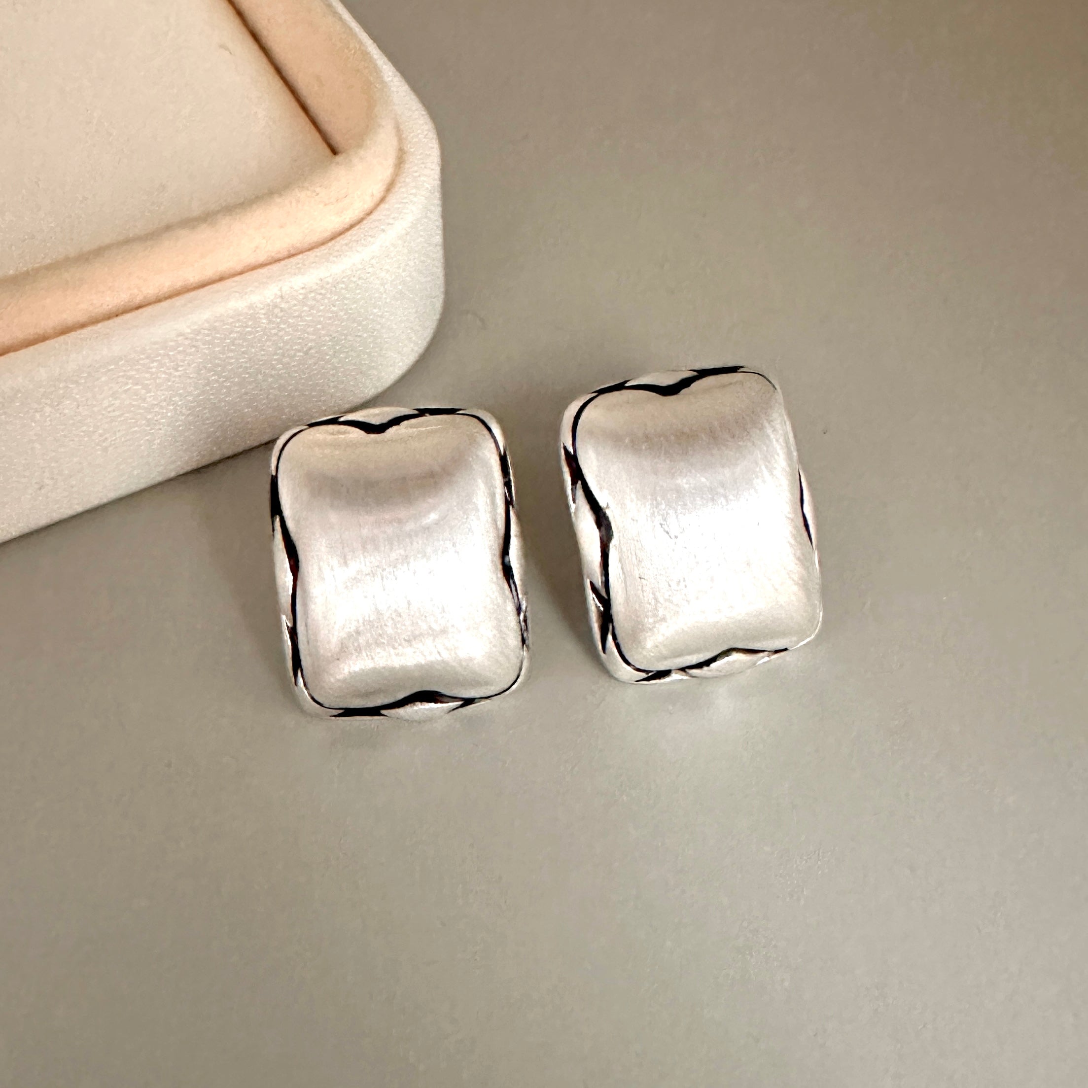 AROS | RECTANGULAR Y NEGRO