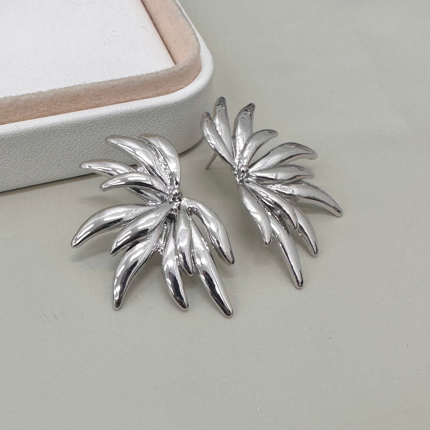 AROS BAÑO DE ORO | ALAS FLOREADAS | 50MM X 24MM