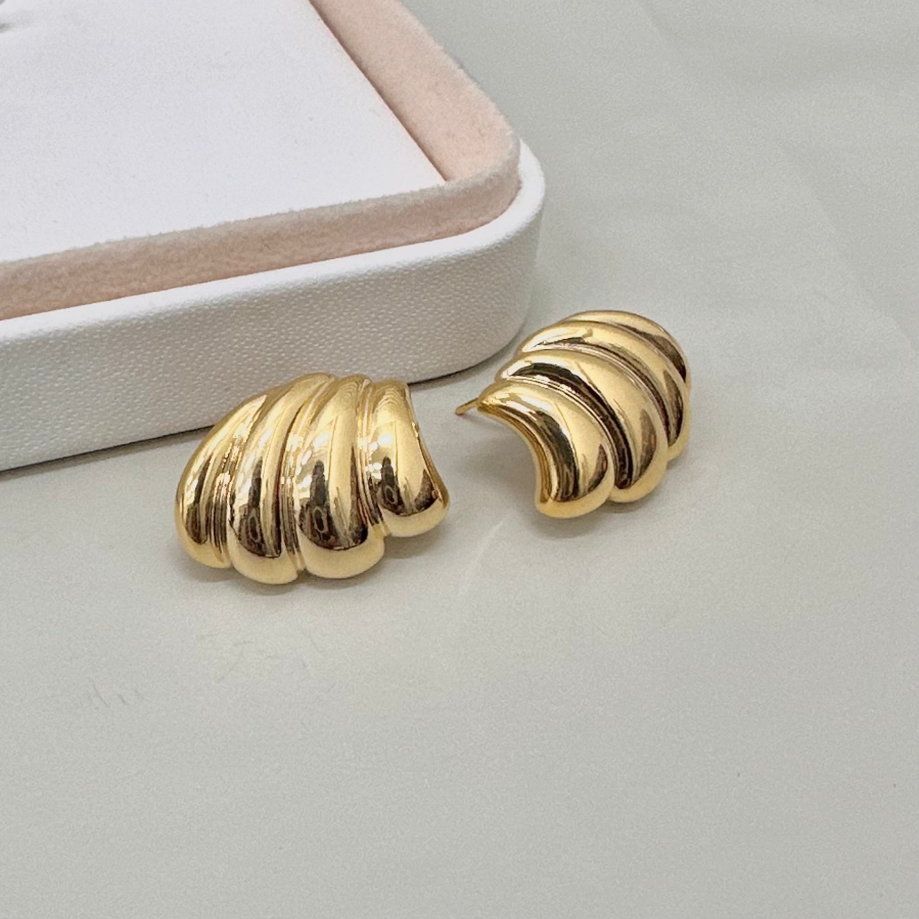 AROS BAÑO DE ORO | CARACOLA | 24MM X 19MM