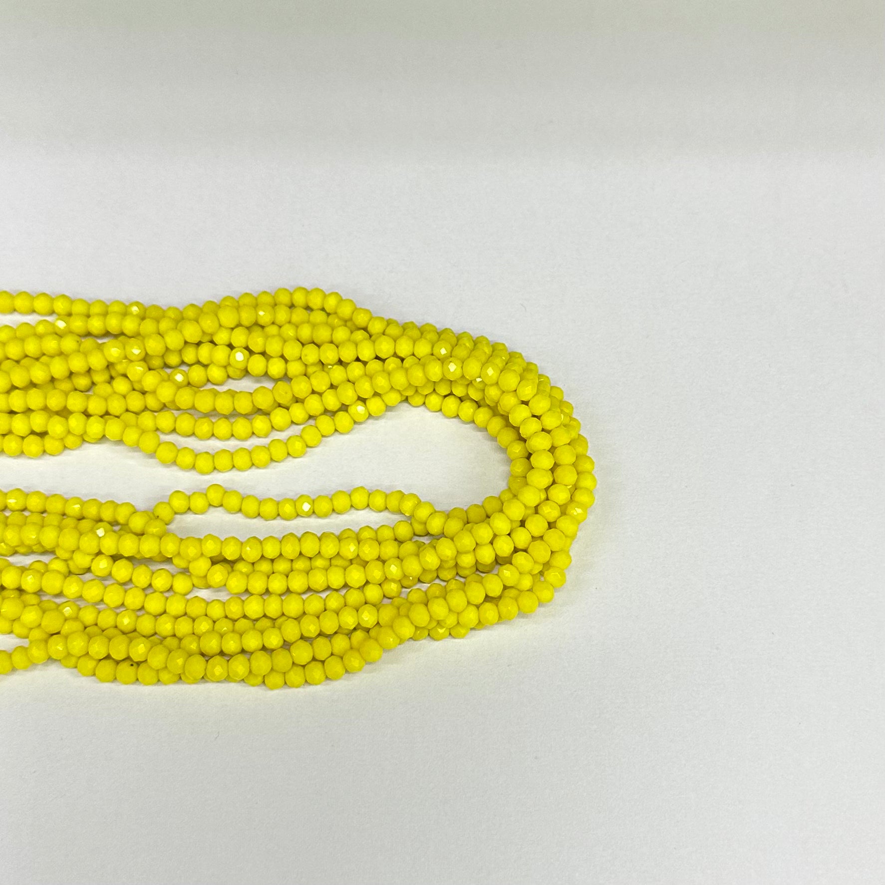 CRISTAL CHATO | 4MM | MATTE AMARILLO INTENSO