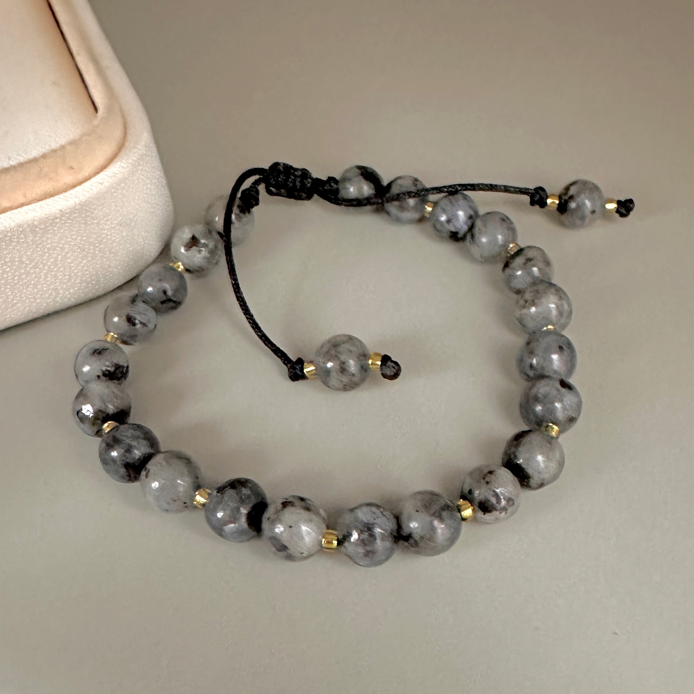 PULSERA LARVIKITA | LUNAM