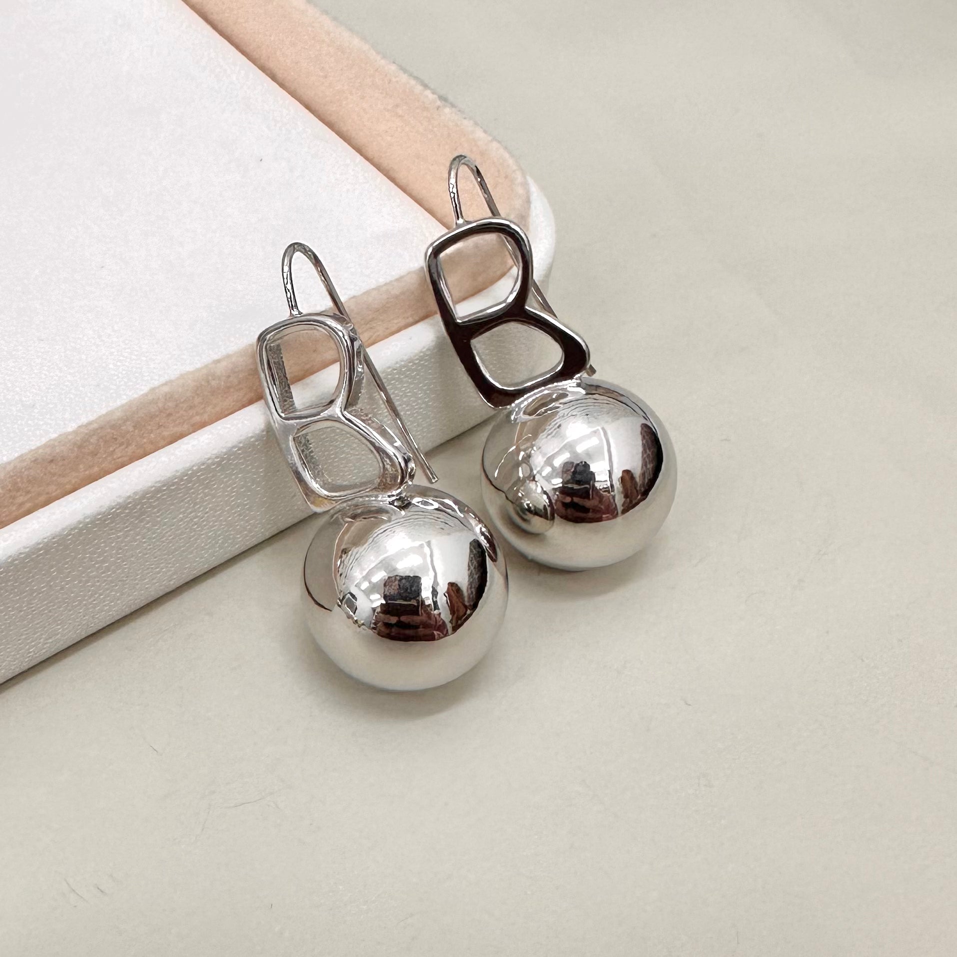 AROS BAÑO DE ORO | ESFERA COLGANTE B | 40MM X 15MM