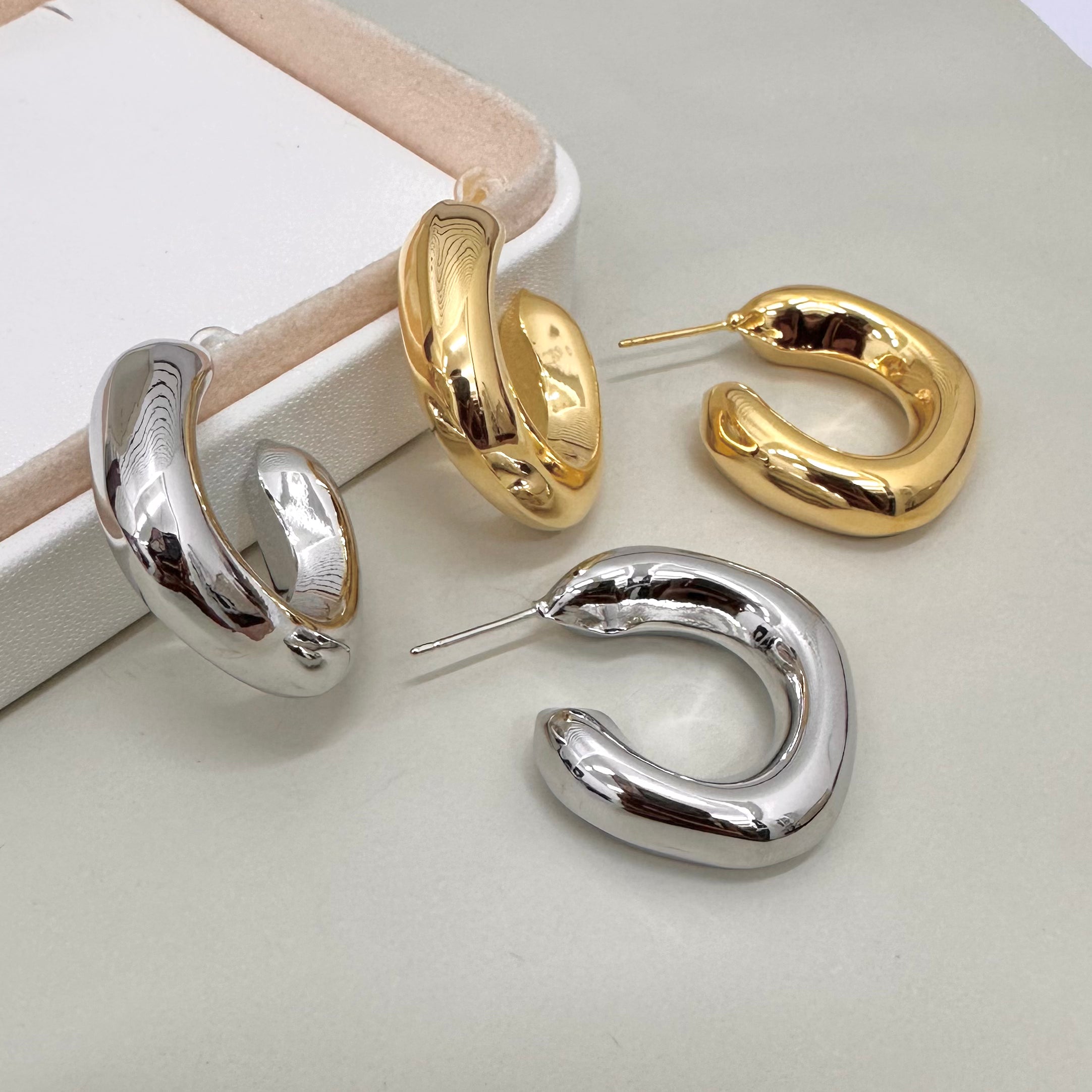 AROS BAÑO DE ORO | ARGOLLA EN C CUADRO| 30MM