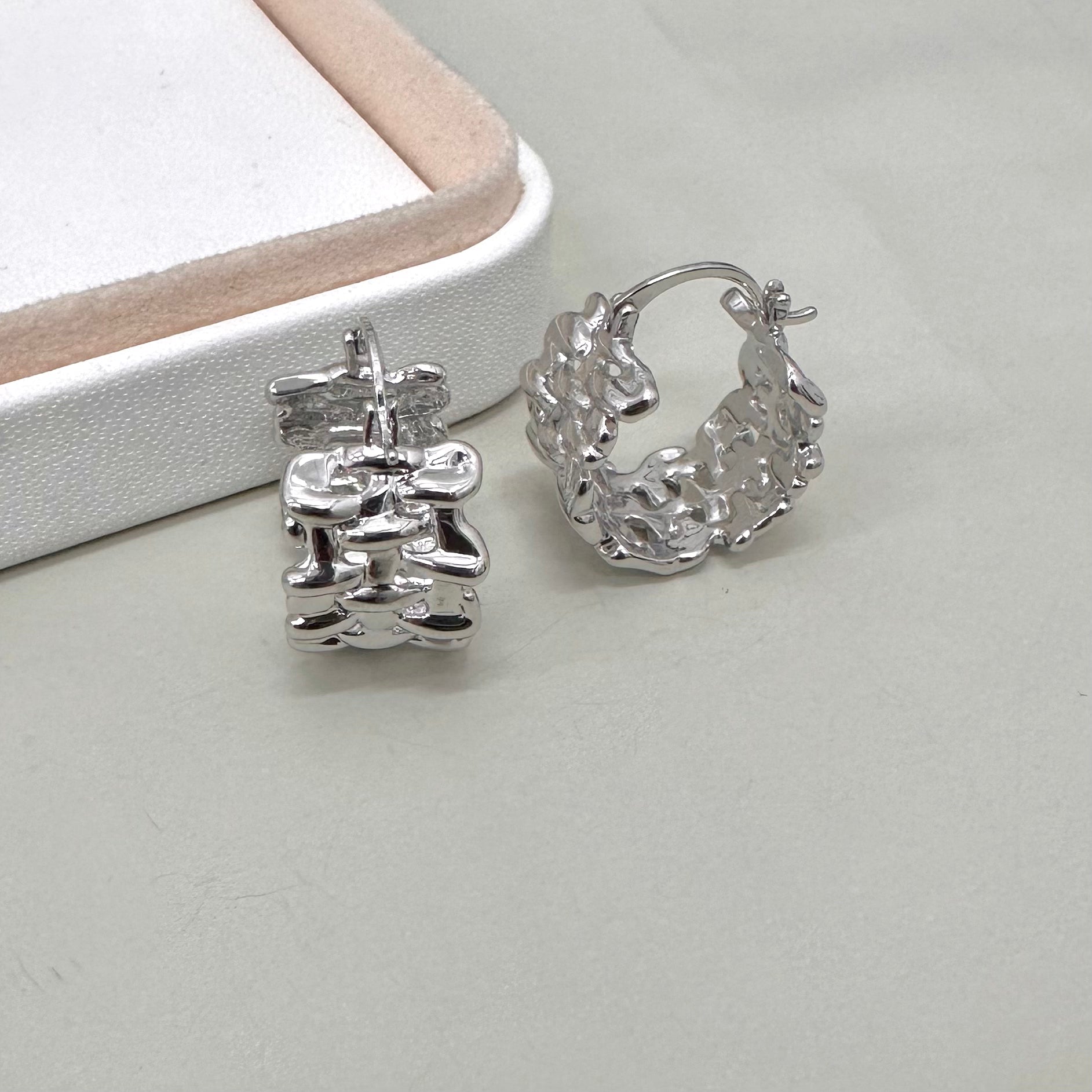 AROS BAÑO DE ORO | PATRON TEJIDO | 22MM X 18MM