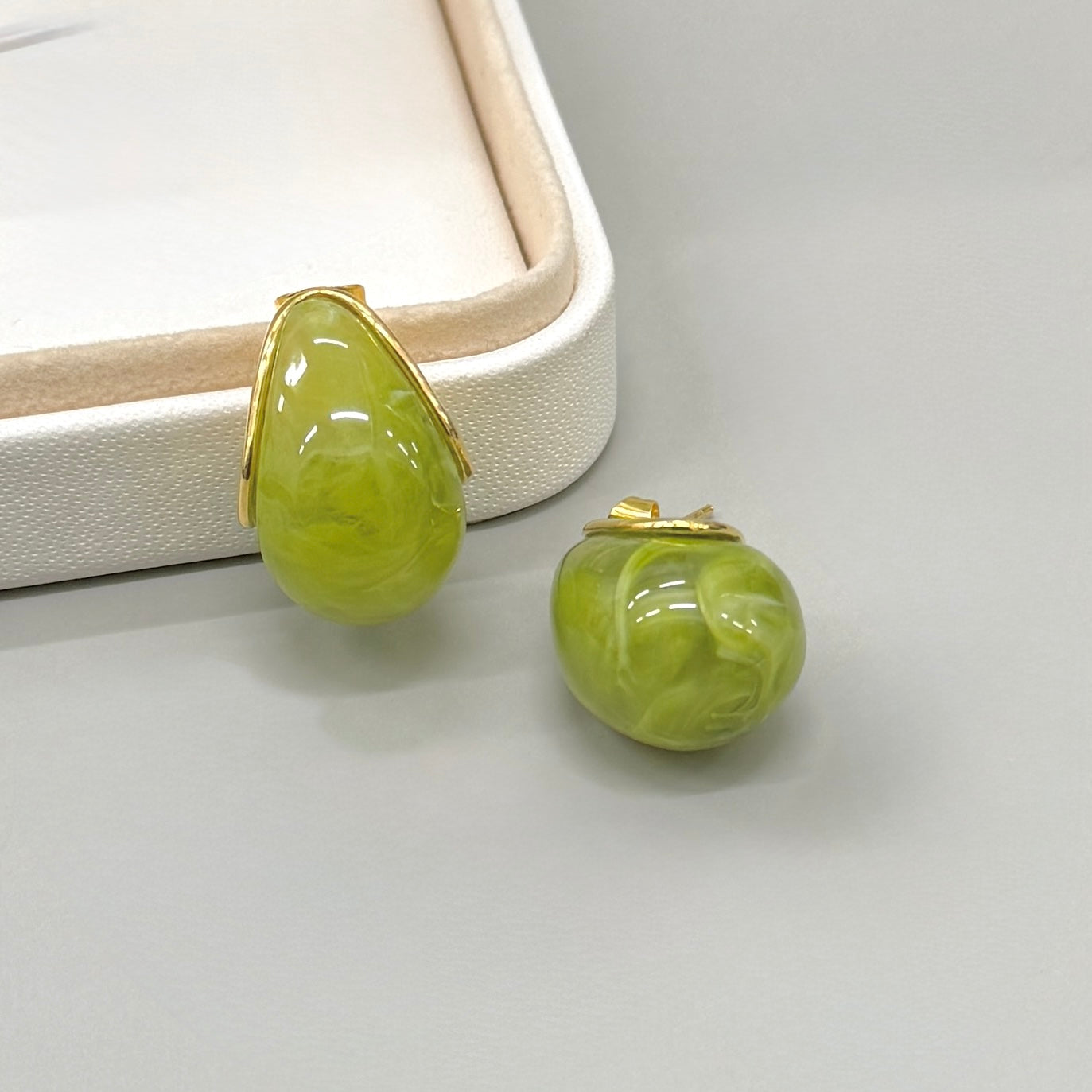 AROS | GOTA CURVA CON RESINA| 25x20MM