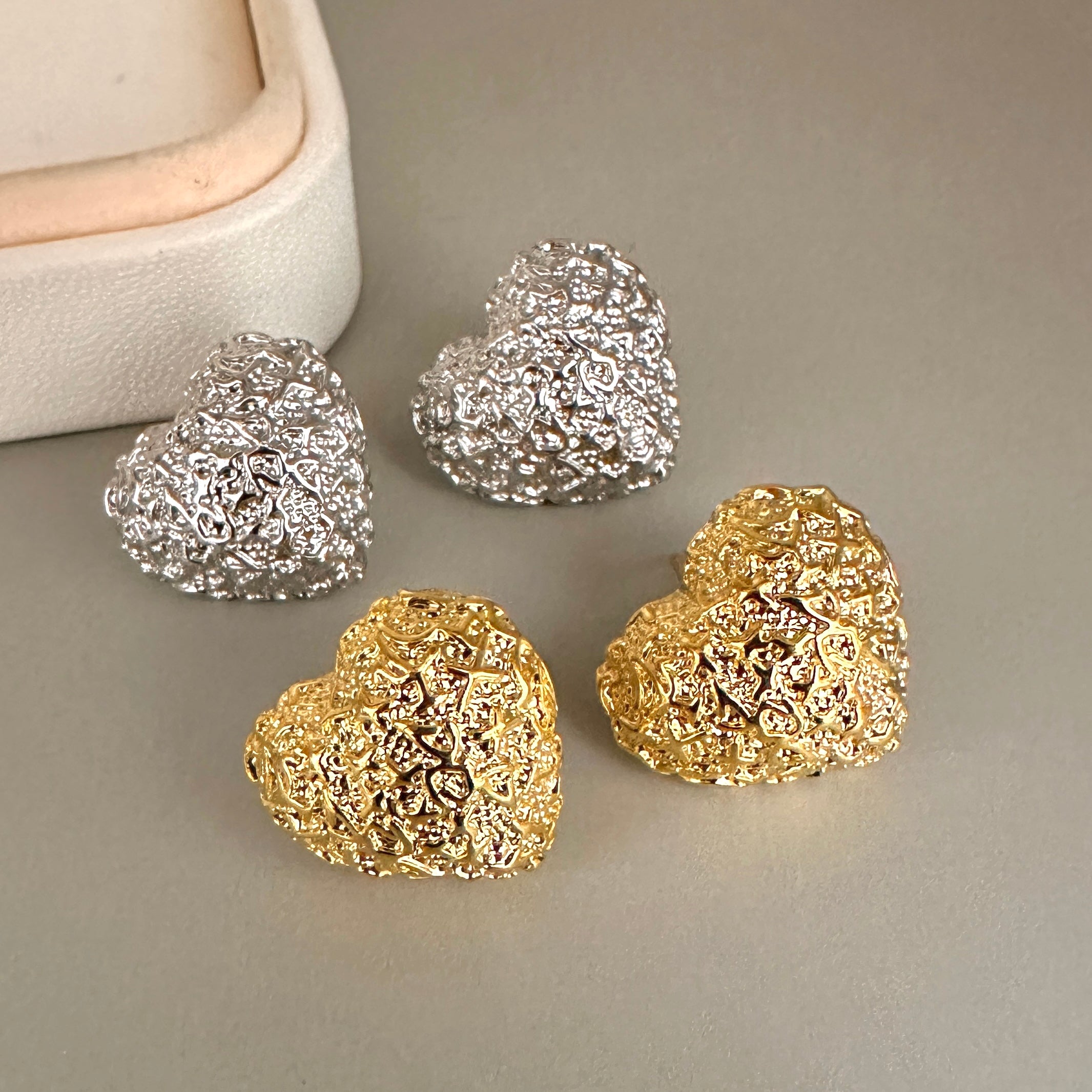 AROS | CORAZON CON RELIEVE