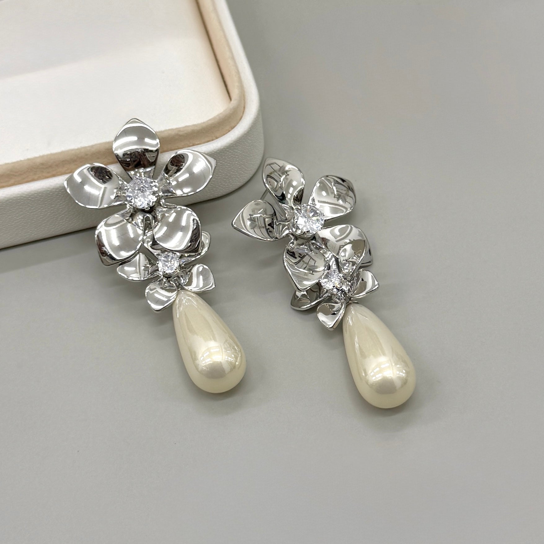 AROS | DOBLE FLOR CON CIRCON