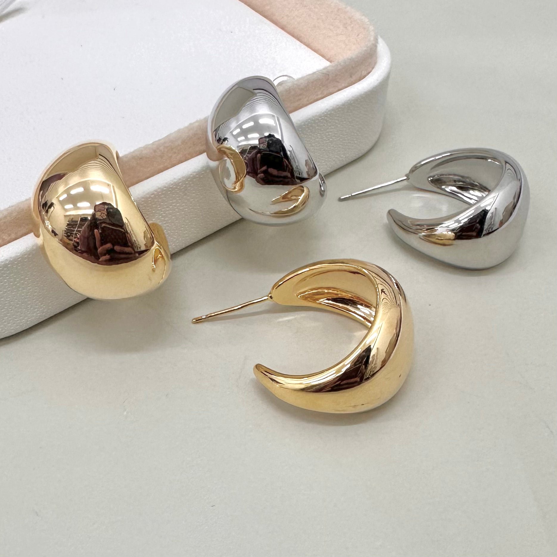 AROS BAÑO DE ORO | ARGLLA LUNA CRECIENTE | 20MM X 15MM