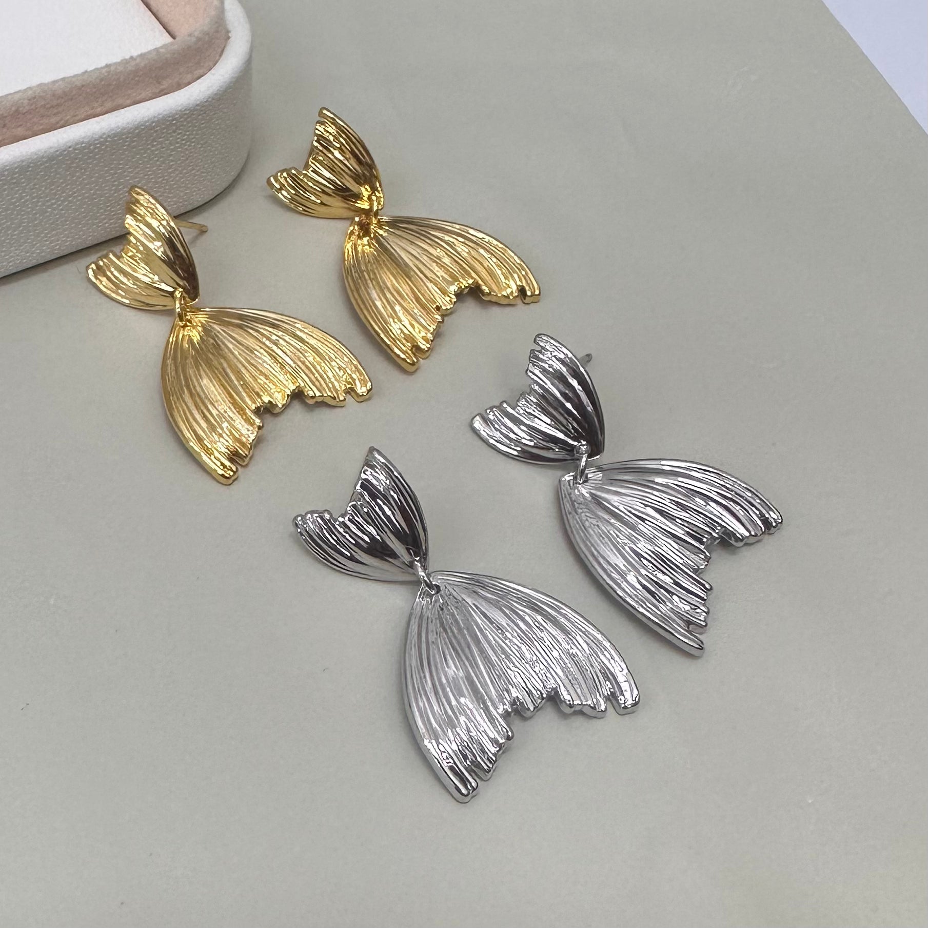 AROS BAÑO DE ORO | COLA DE SIRENA | 32MM X 20MM