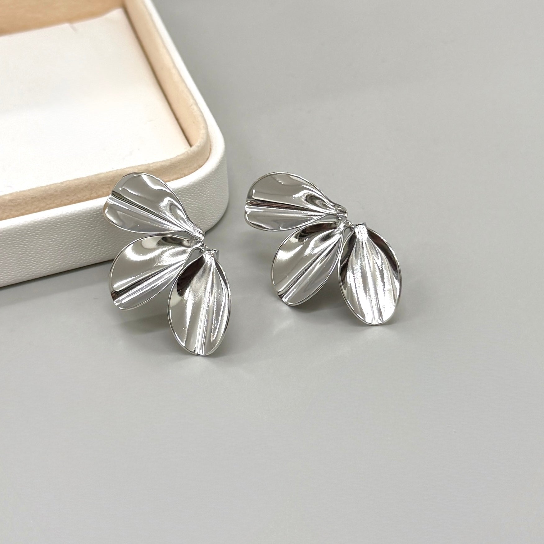 AROS | TRES PETALOS