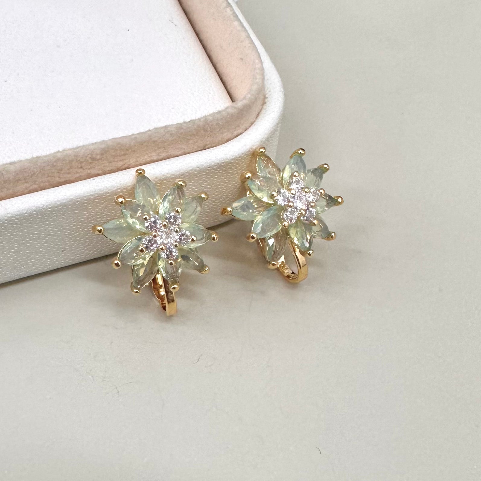 AROS CLIP | FLOR | CIRCONITA VERDE AGUA