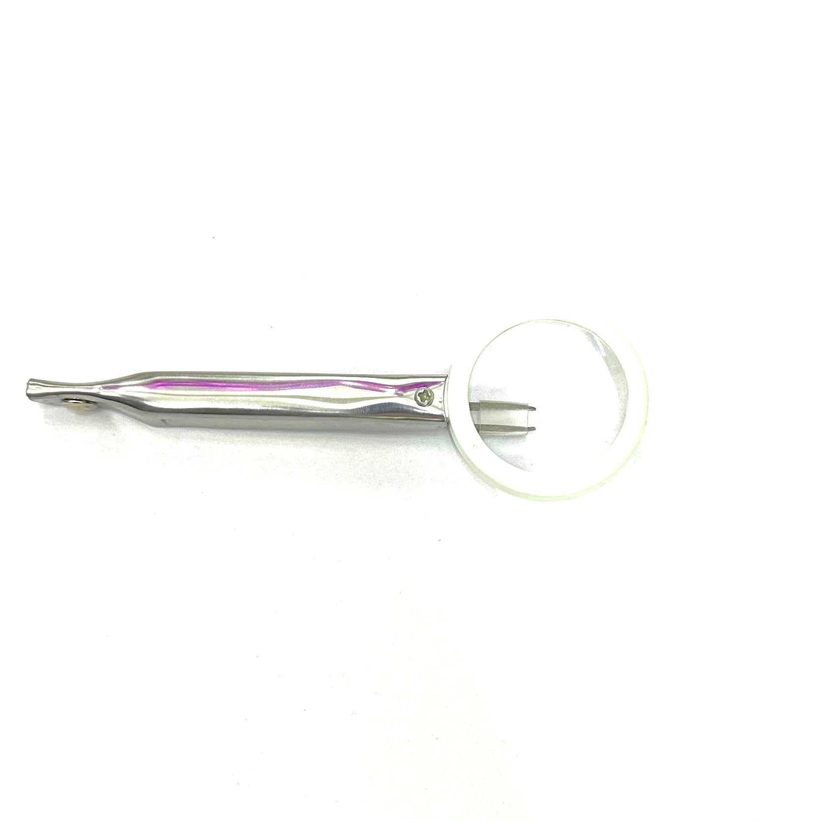 PINZA CON LUPA