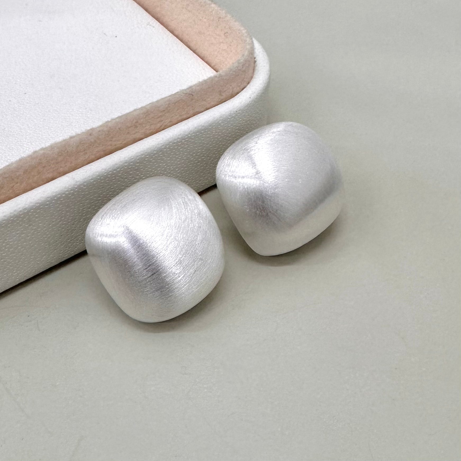 AROS BAÑO DE ORO | BOTON PERLADO | 20MM