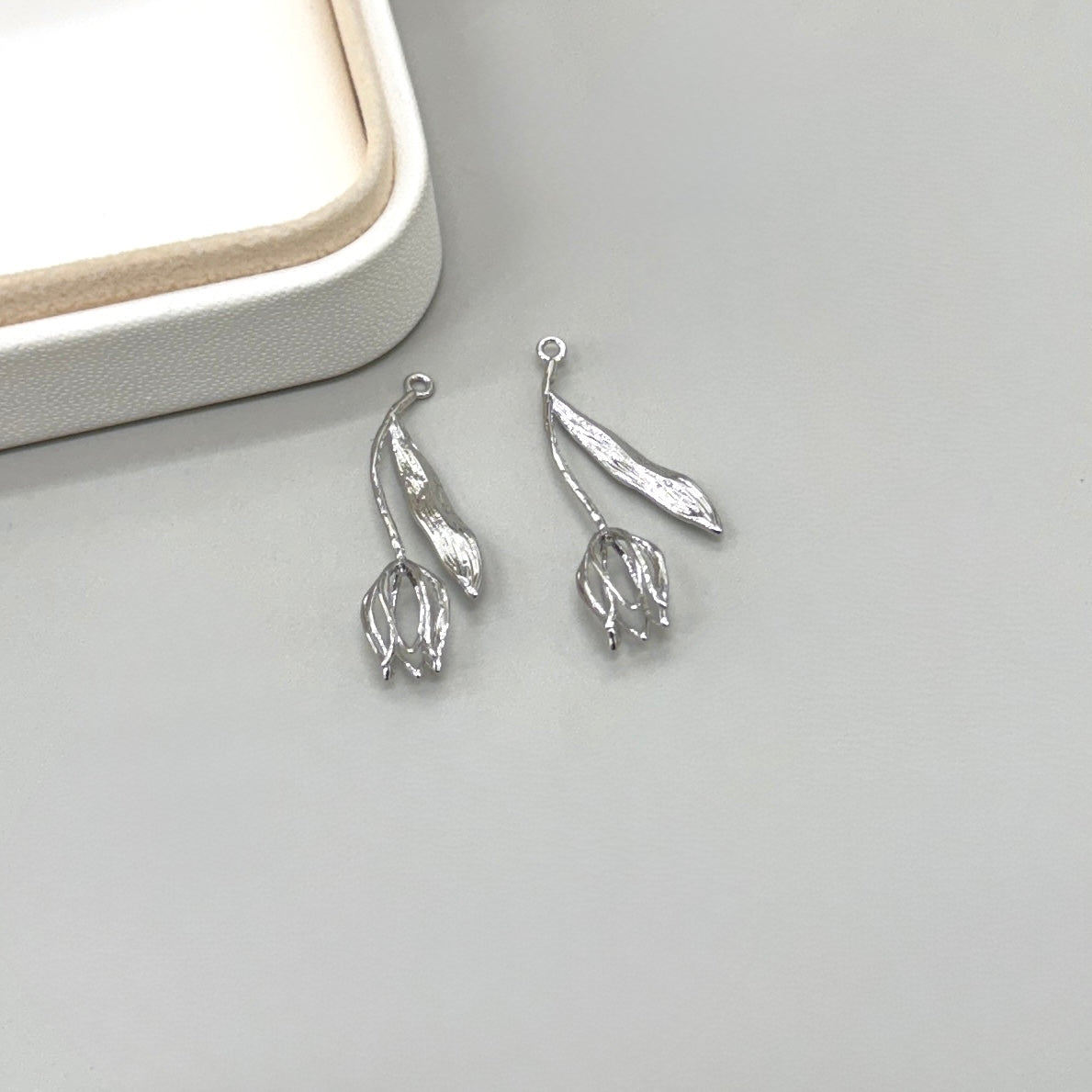 COLGANTE  | FLOR TULIPAN | 1 UND