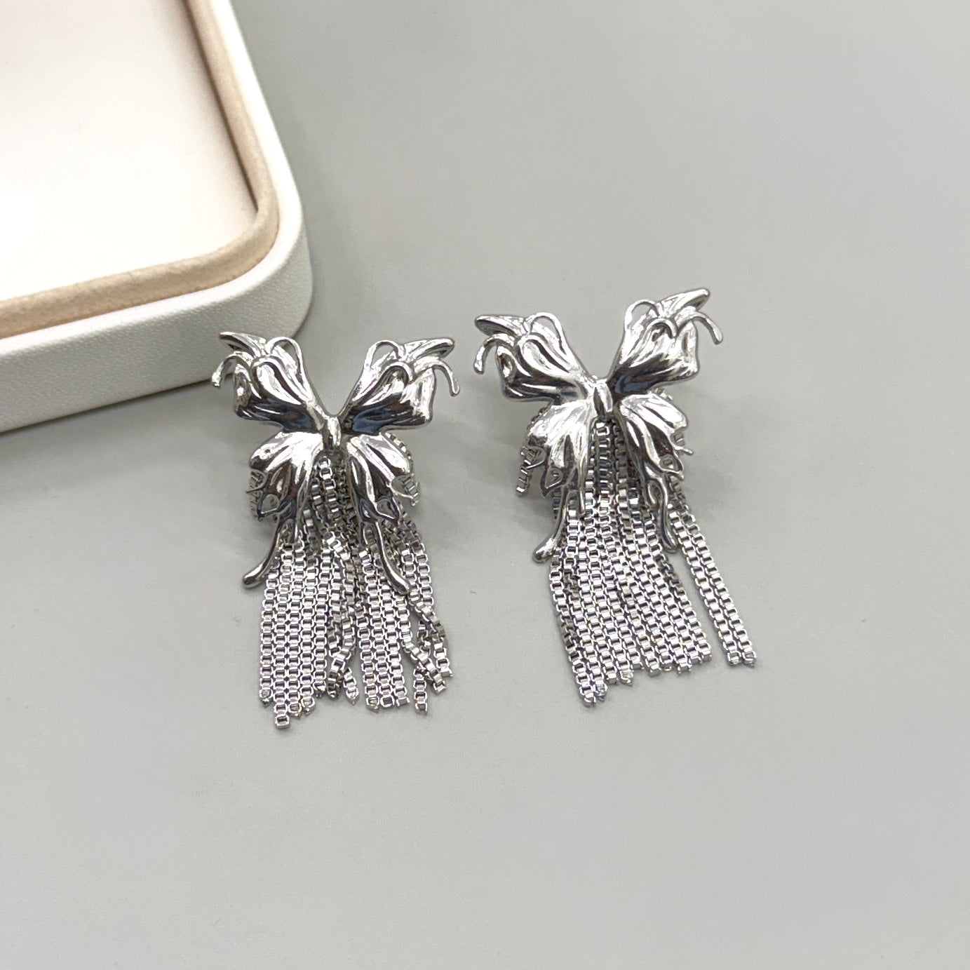 AROS | MARIPOSA CON FLECOS