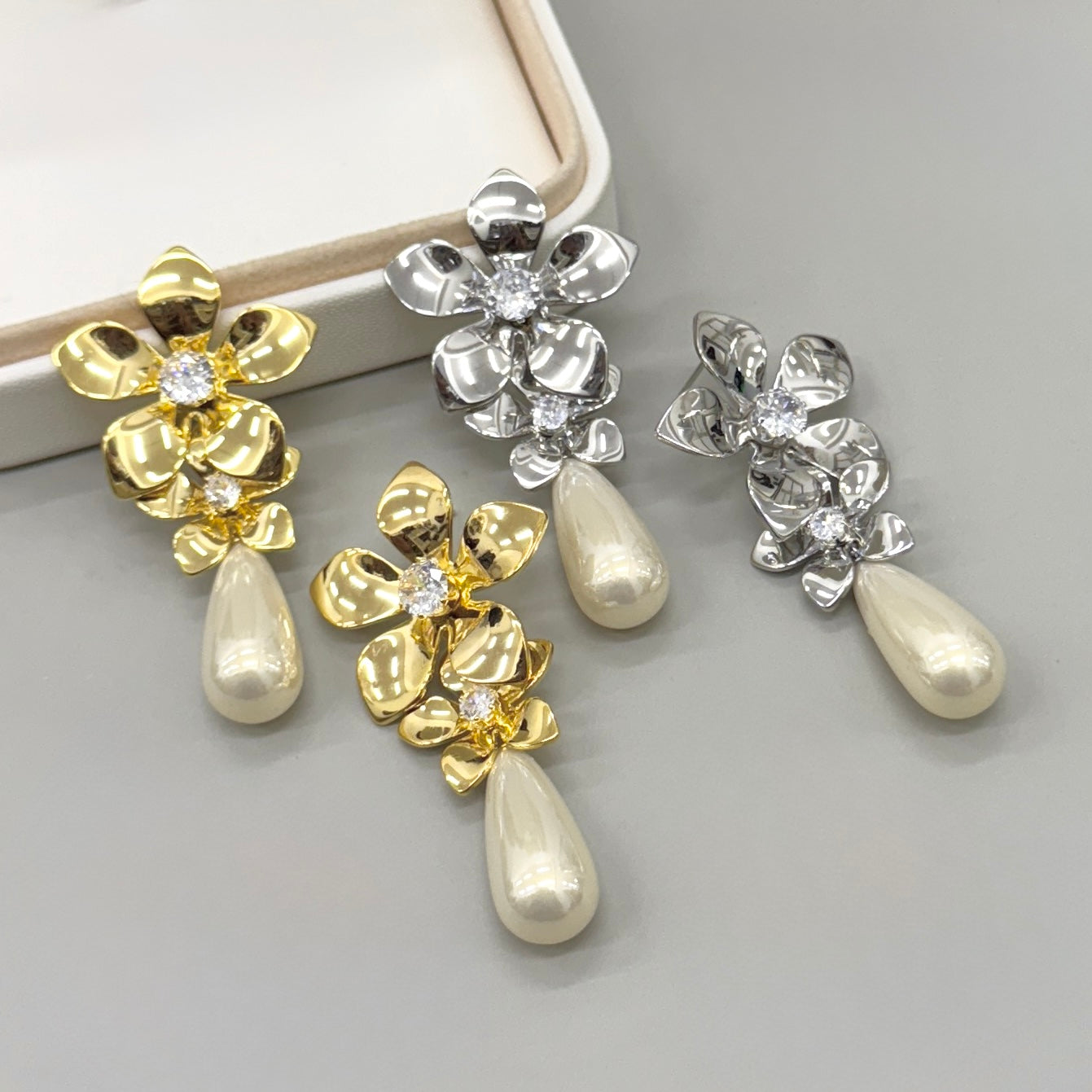 AROS | DOBLE FLOR CON CIRCON