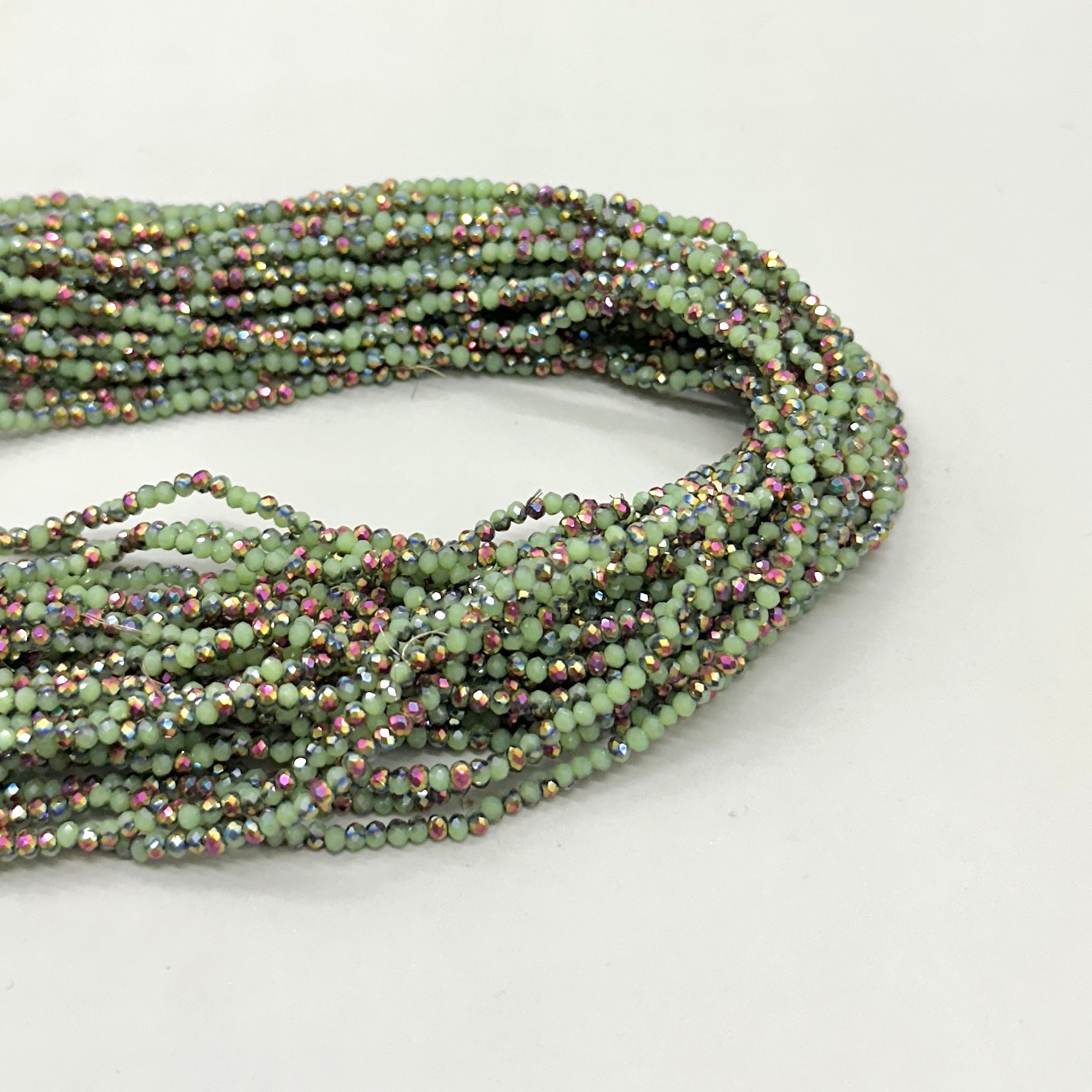 CRISTAL CHATO | 2.6MM | BI COLOR VERDE MUSGO CLARO RAINBOW