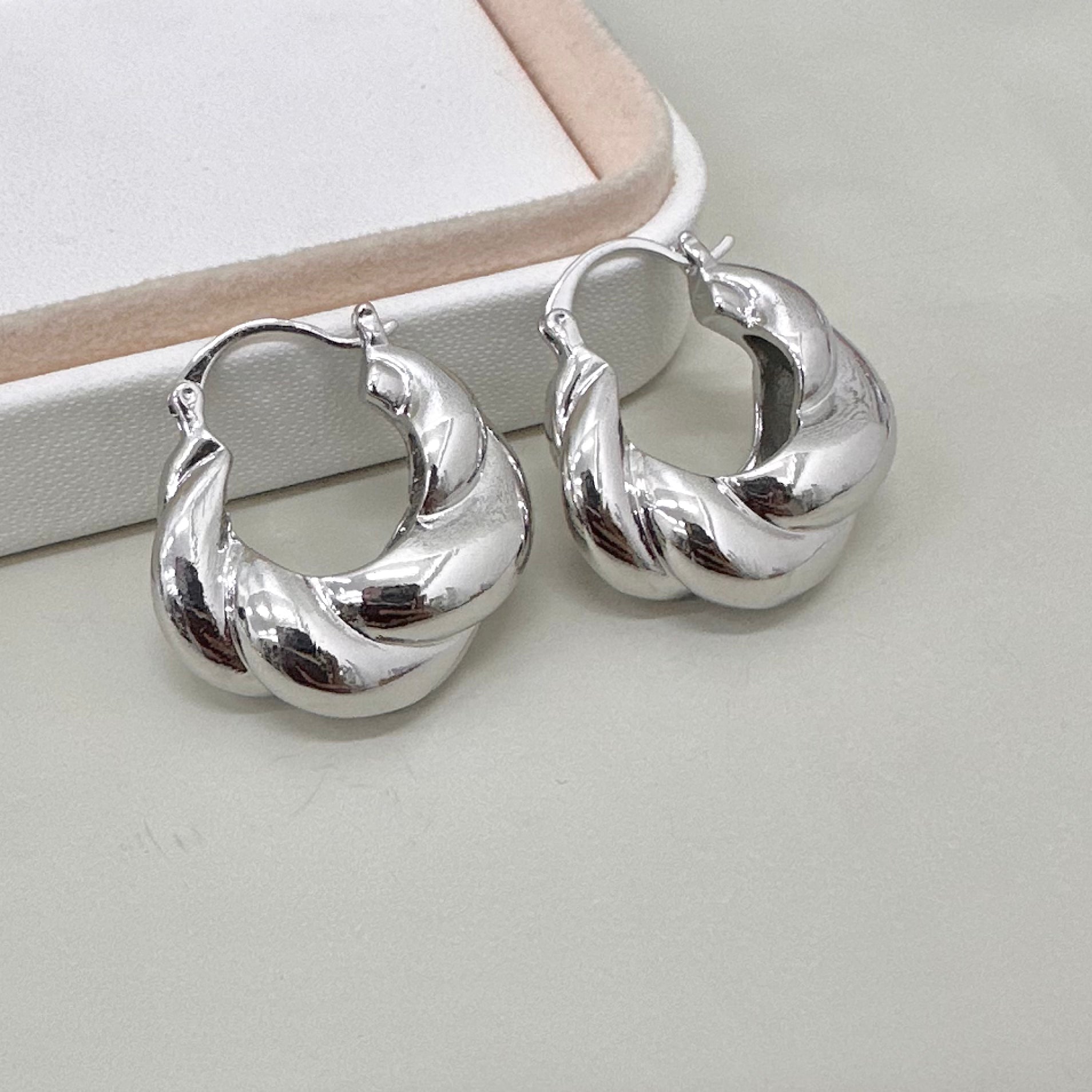 AROS BAÑO DE ORO | ARGOLLA ANUDADA | 30 MM X 13MM