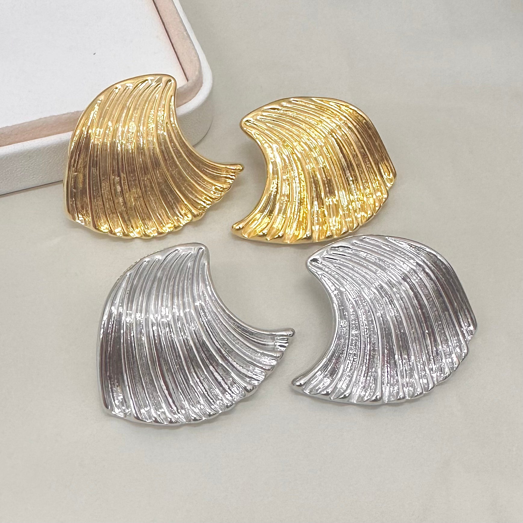 AROS BAÑO DE ORO | HOJA FLABELADA GRANDE | 40MM X 50MM