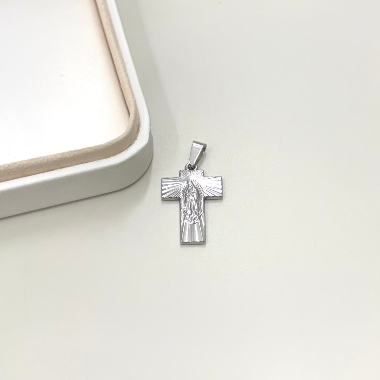 COLGANTE RELIGIOSO | CRUZ Y VIRGEN