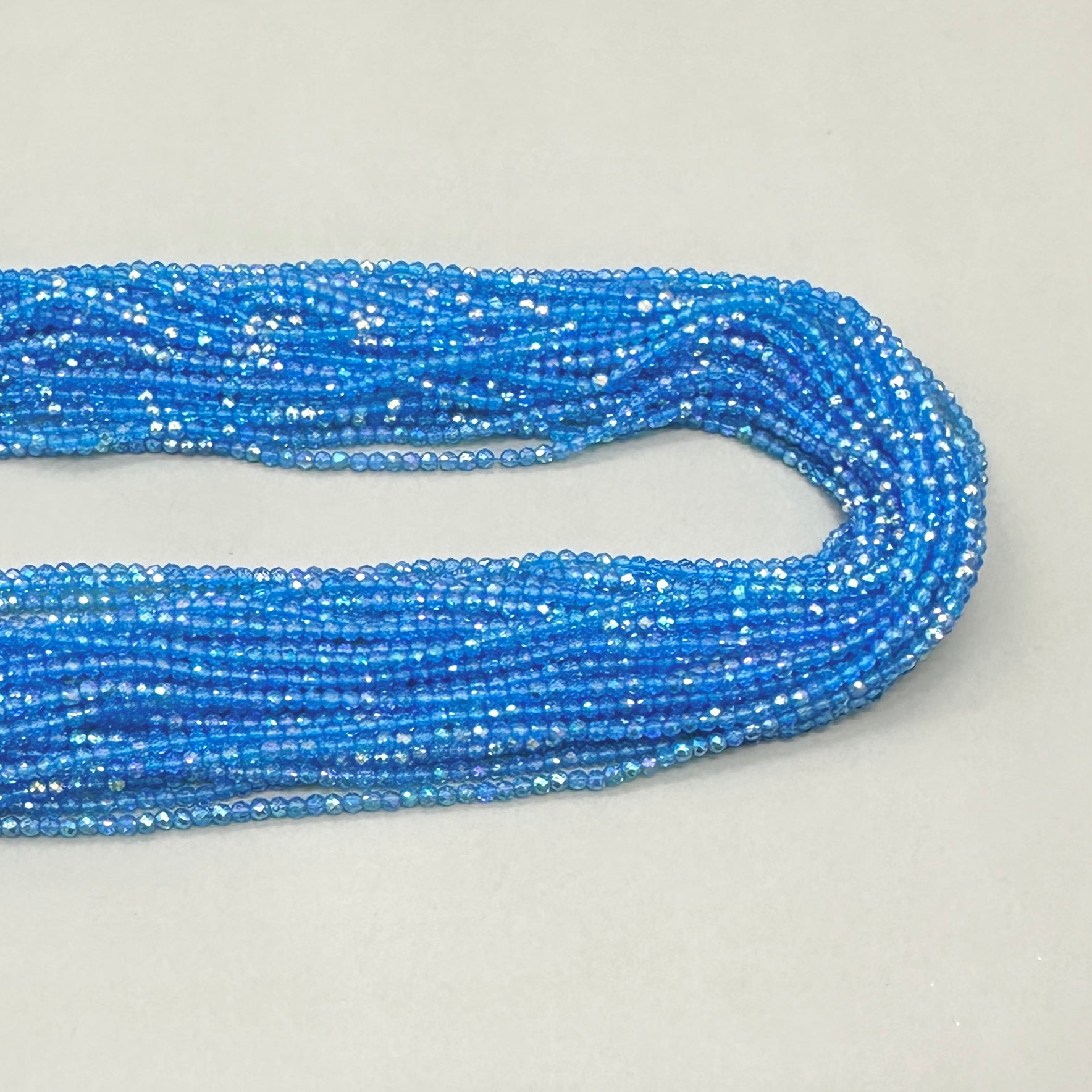 CRISTALES MINERALES FACETADO | CELESTE OSCURO TRASLUCIDO TORNASOL