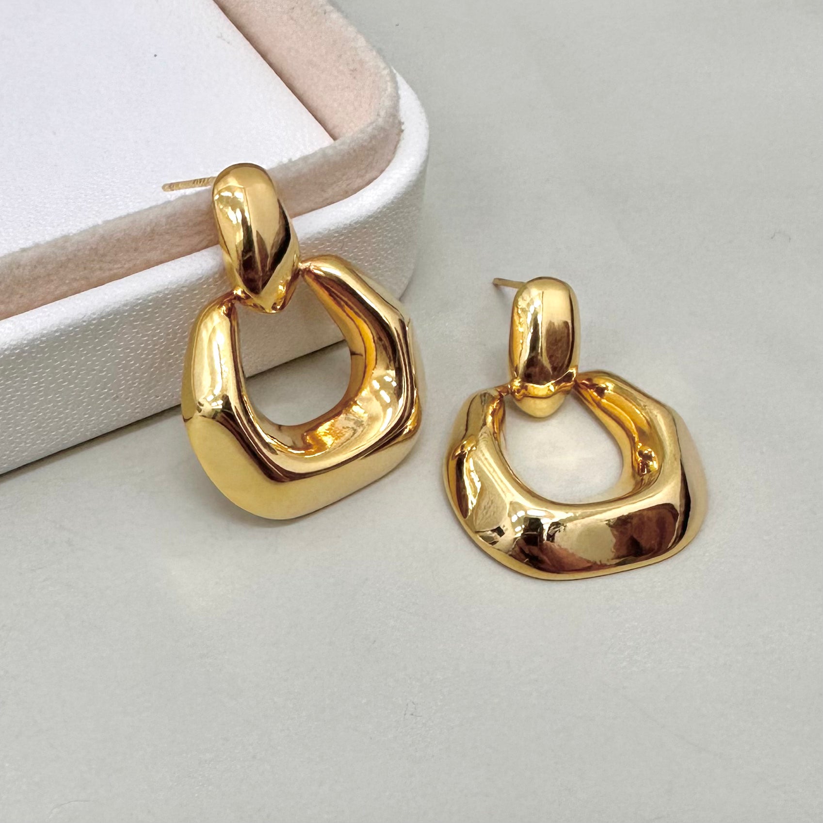 AROS BAÑO DE ORO | COLGANTE BAG | 30MM X 23MM