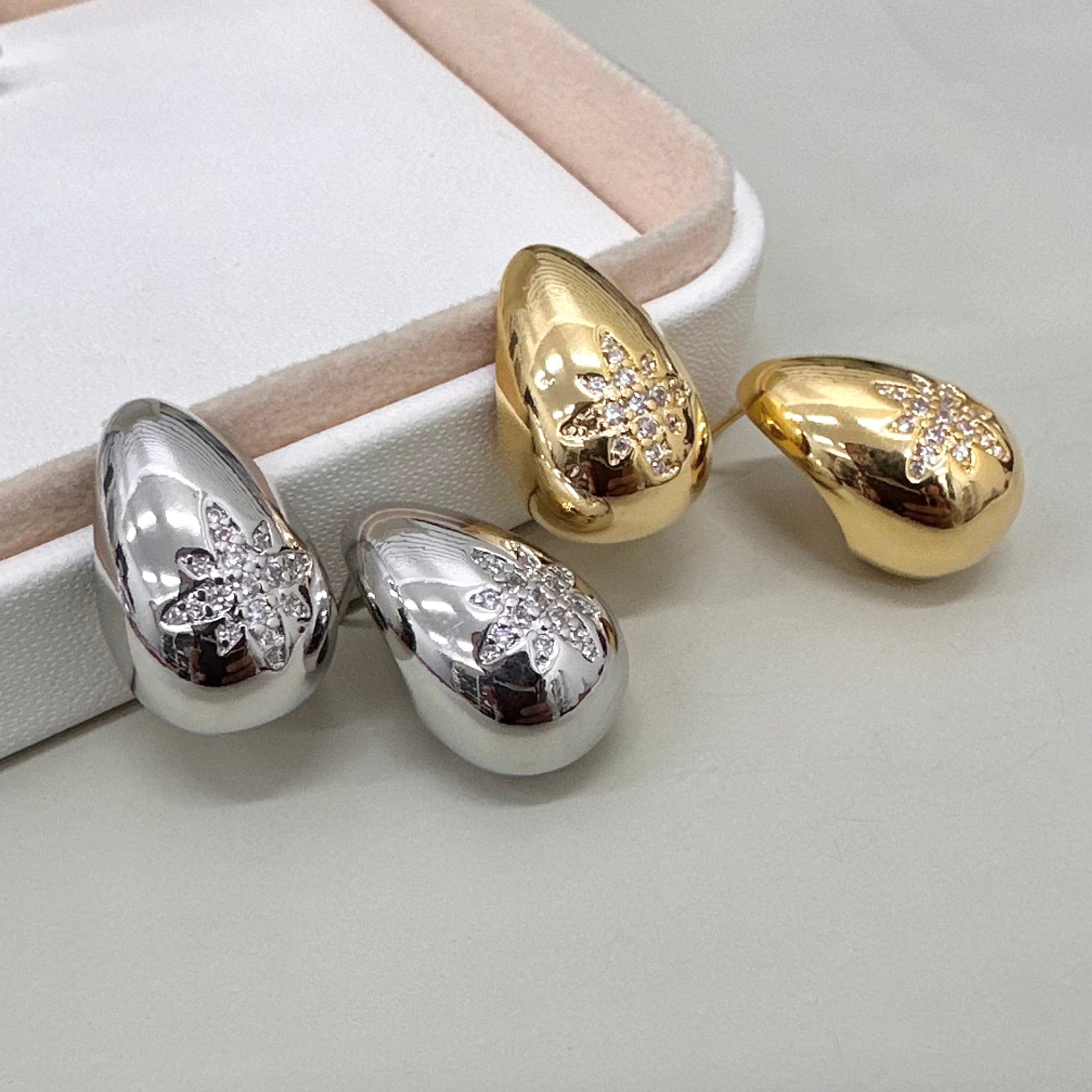 AROS BAÑO DE ORO | GOTAS ESTRELLA ZIRCONES | 25MM X 13MM