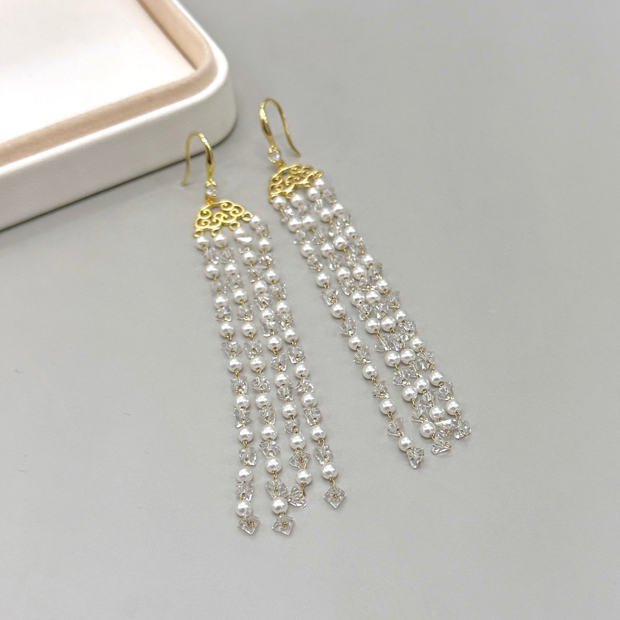 AROS NUBE | CASCADA PERLA Y CRISTAL TRANSPARENTE