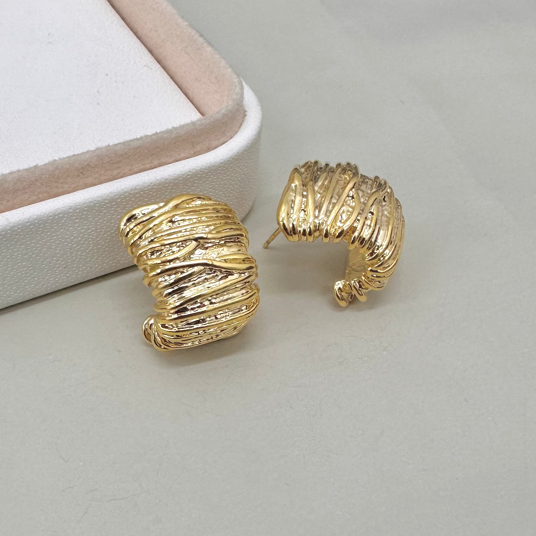 AROS BAÑO DE ORO | RUGOSO | 28MM X 15MM