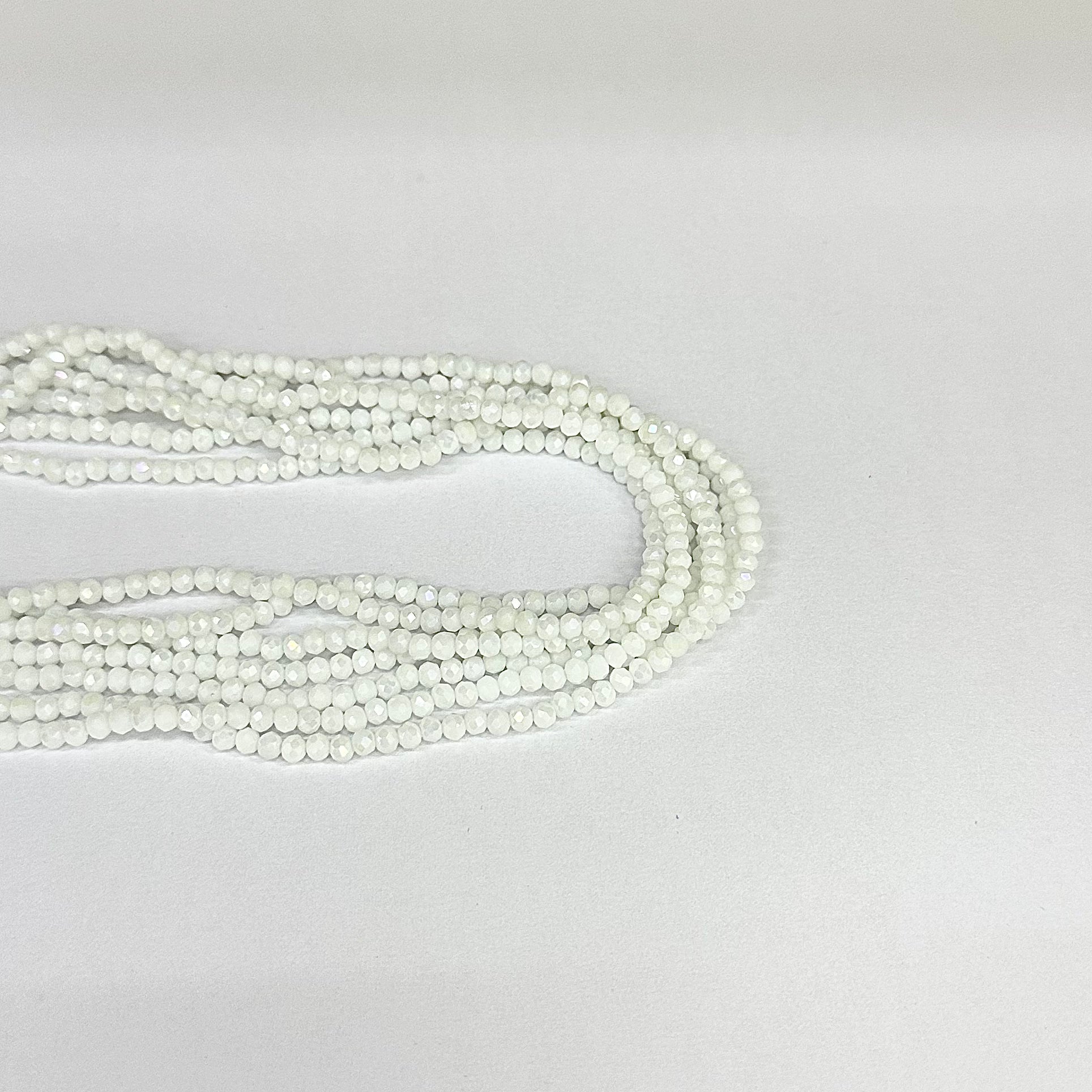 CRISTAL CHATO | 3.7MM | BLANCO TORNASOL
