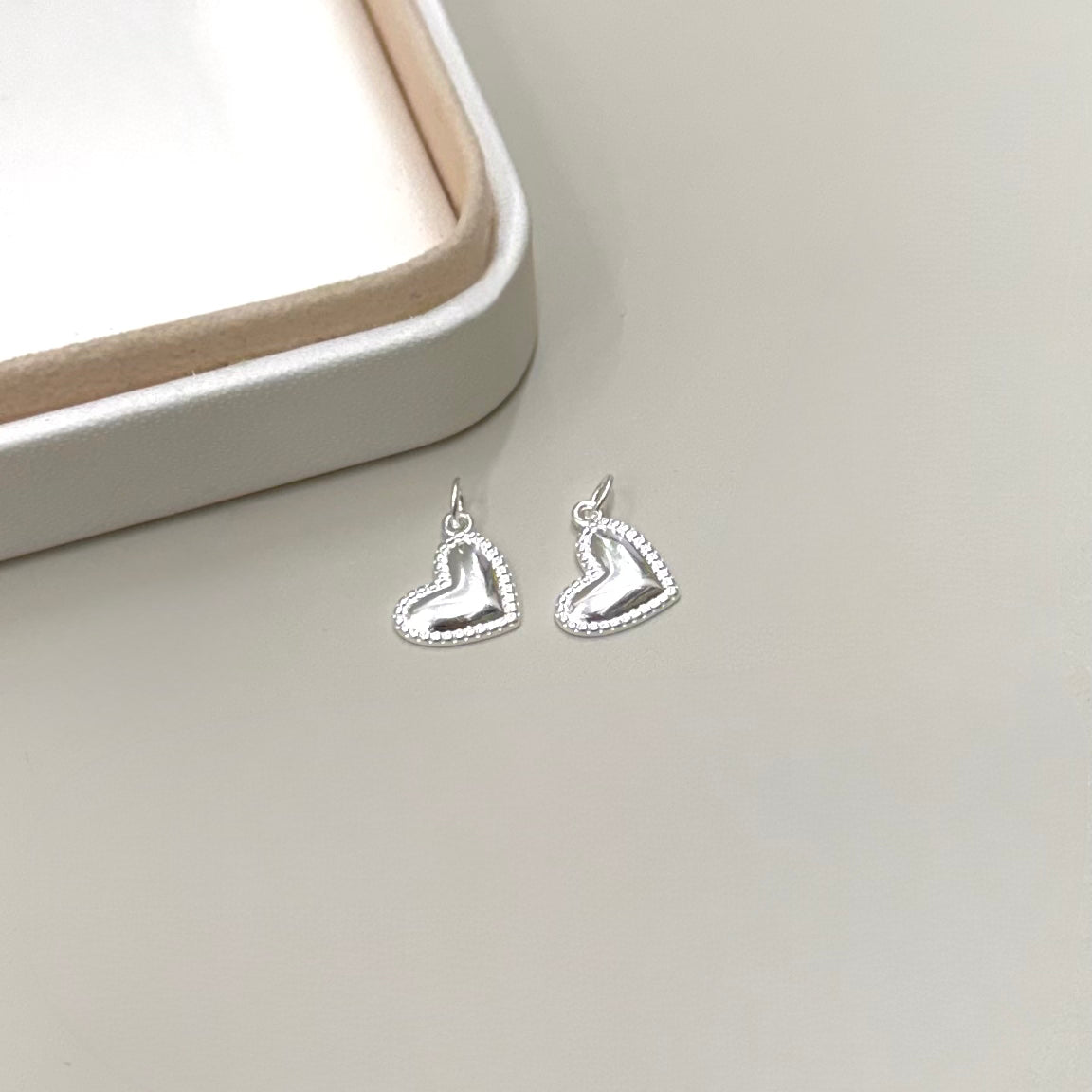 COLGANTE CORAZON BORDE PUNTOS | PLATA 925