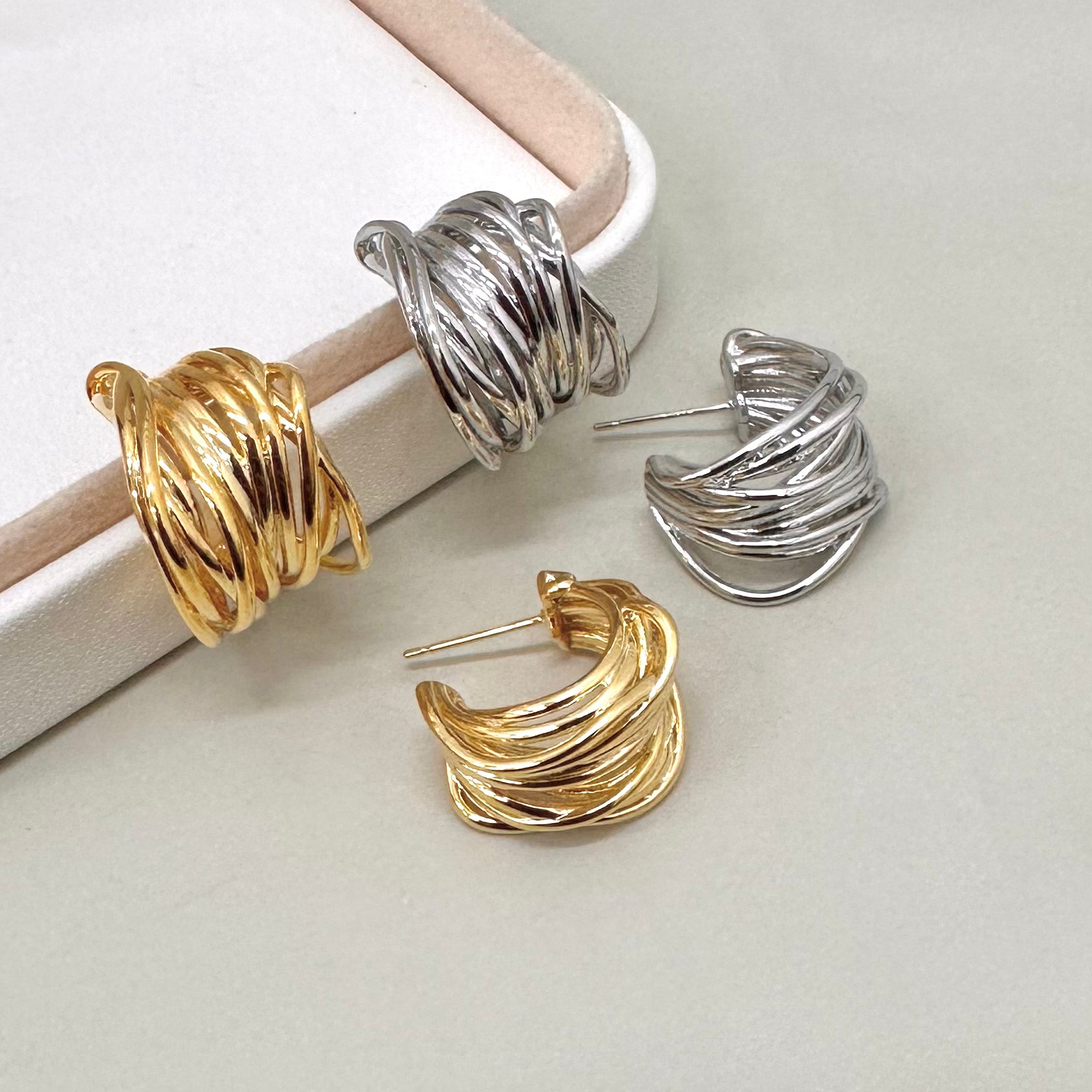 AROS BAÑO DE ORO | ARGOLLA HILADA | 20MM X 15MM