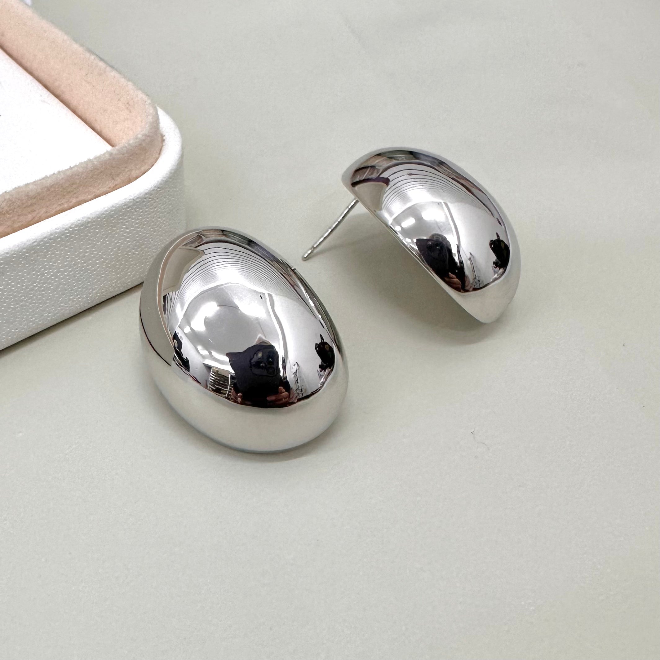 AROS BAÑO DE ORO | ESFERA OBLICUA IRREGULAR PEQUEÑA | 30MM X 20MM