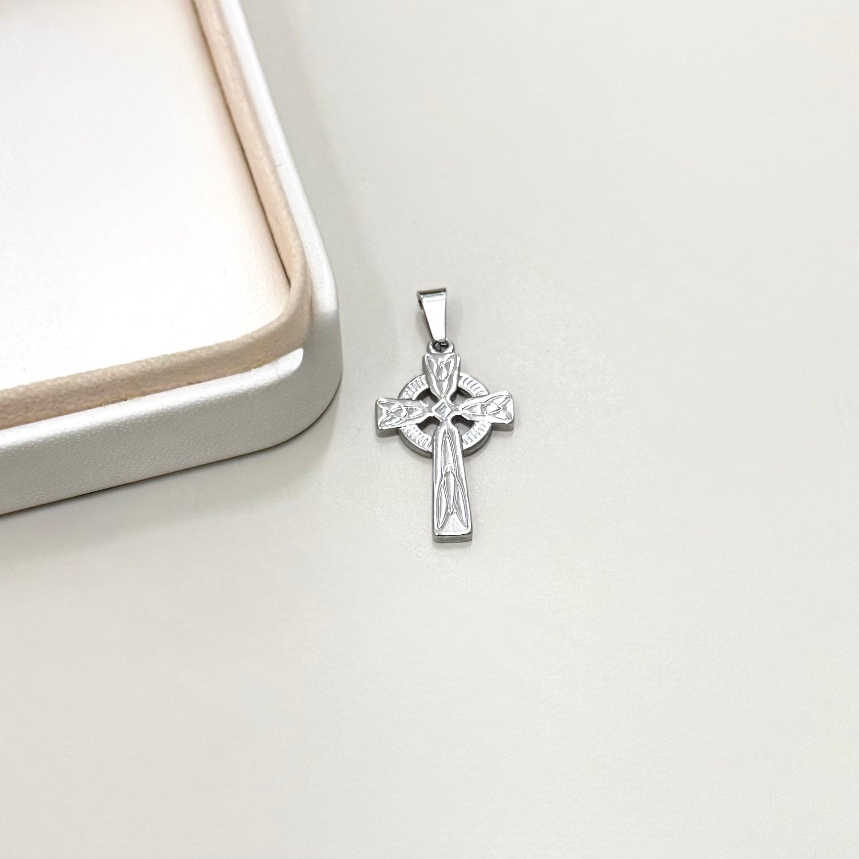 COLGANTE RELIGIOSO | CRUZ CELTA | BAÑO DE ORO