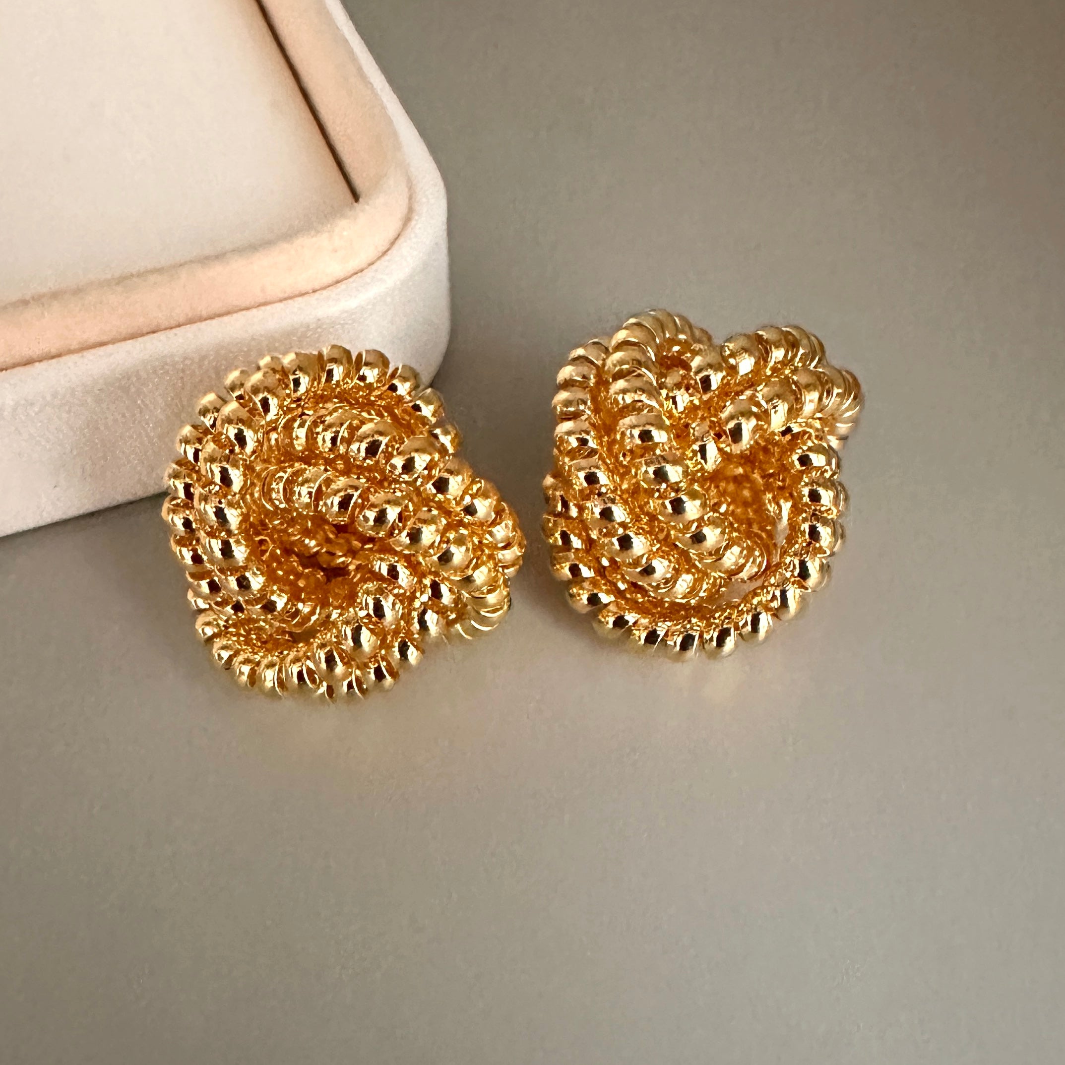 AROS | ENTRELAZADOS