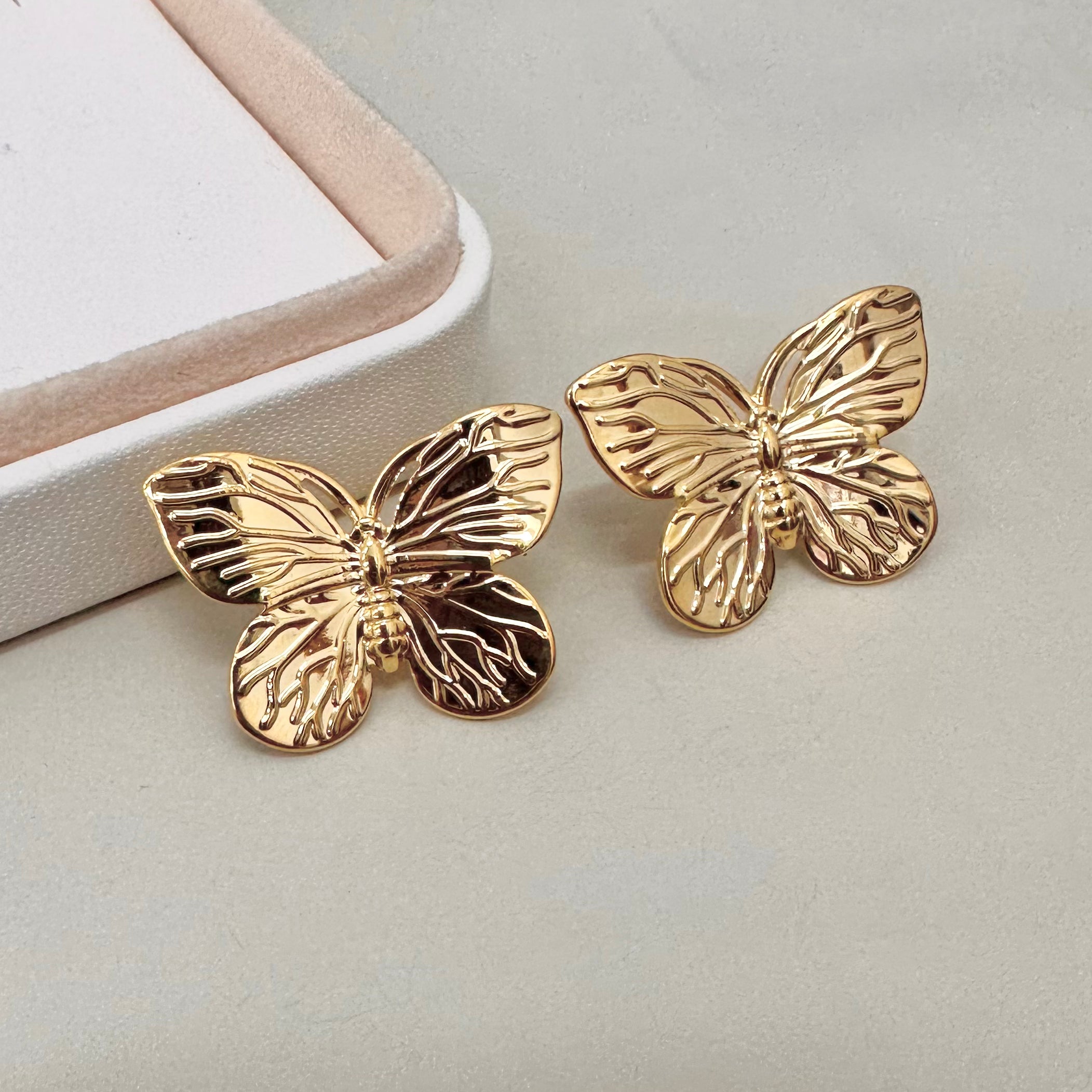 AROS BAÑO DE ORO | MARIPOSA | 30MM X 20MM