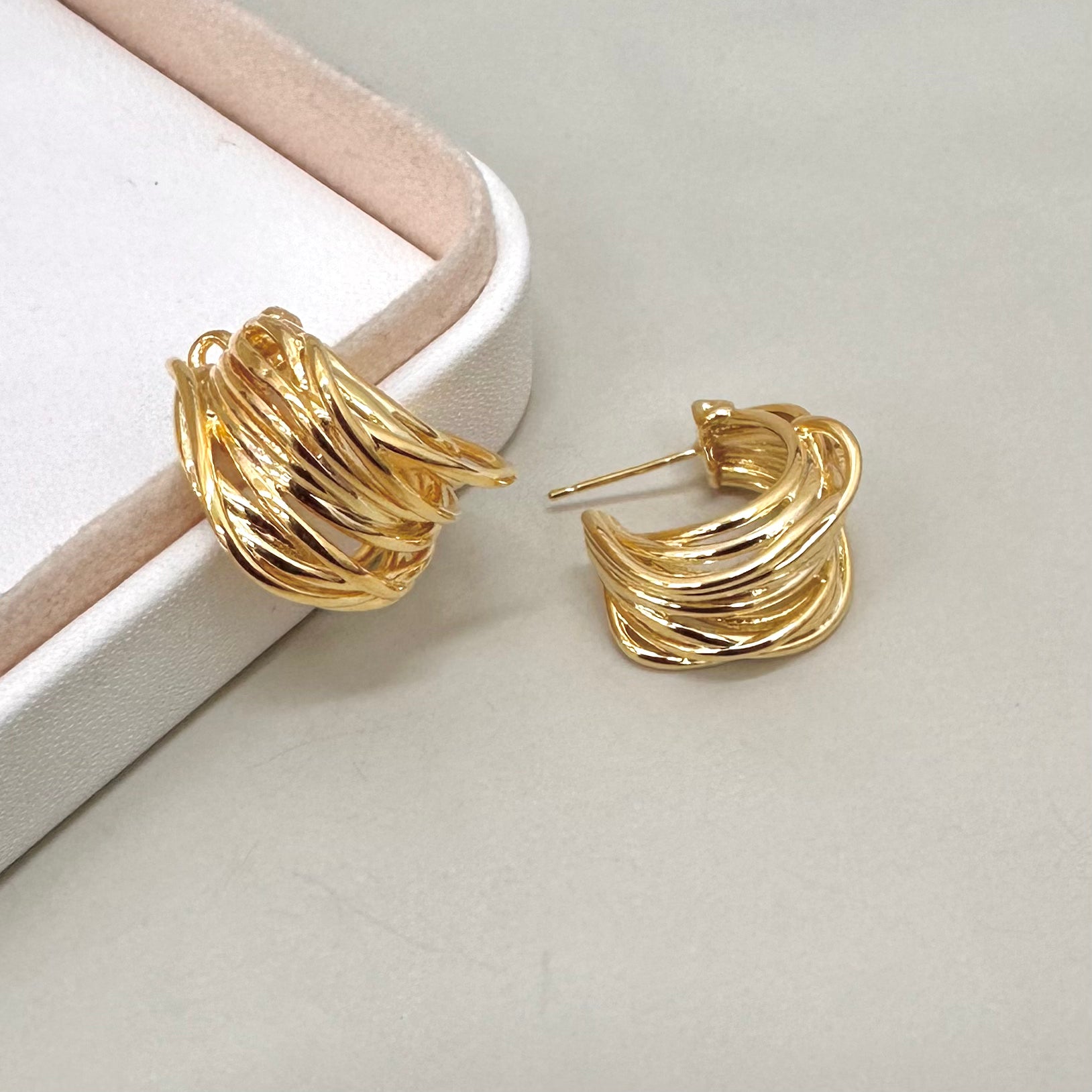 AROS BAÑO DE ORO | ARGOLLA HILADA | 20MM X 15MM