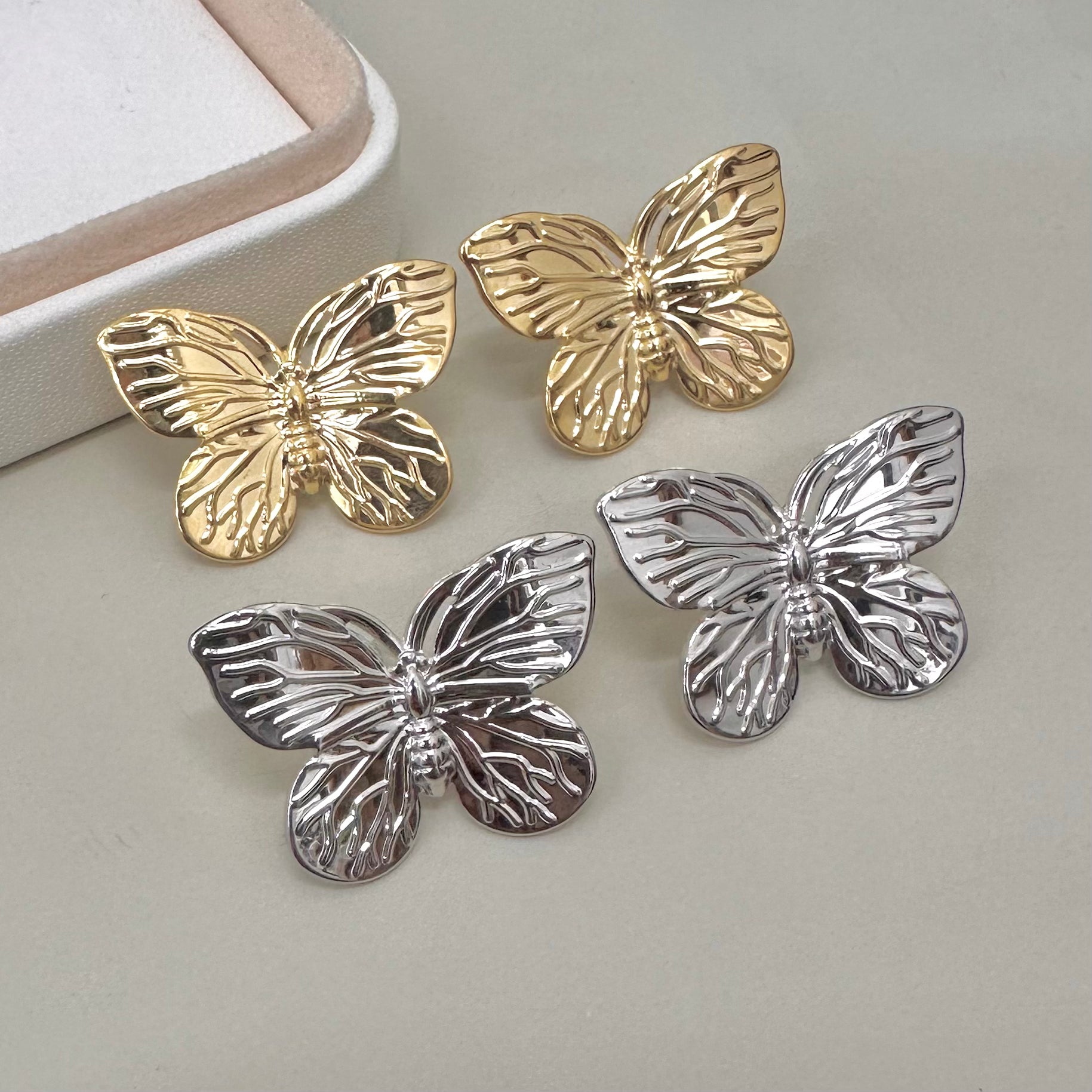 AROS BAÑO DE ORO | MARIPOSA | 30MM X 20MM