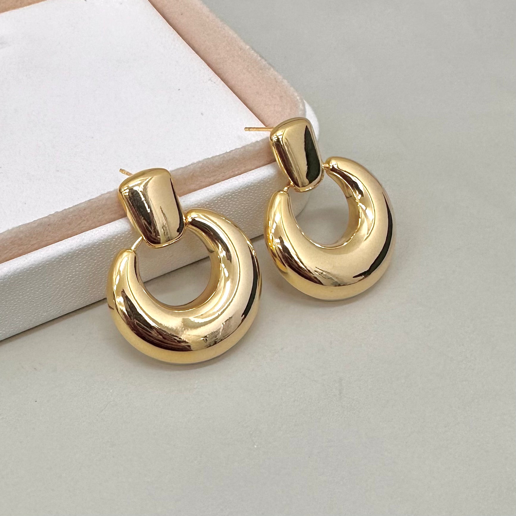 AROS BAÑO DE ORO | COLGANTE BAG REDONDO | 32MM X 25MM