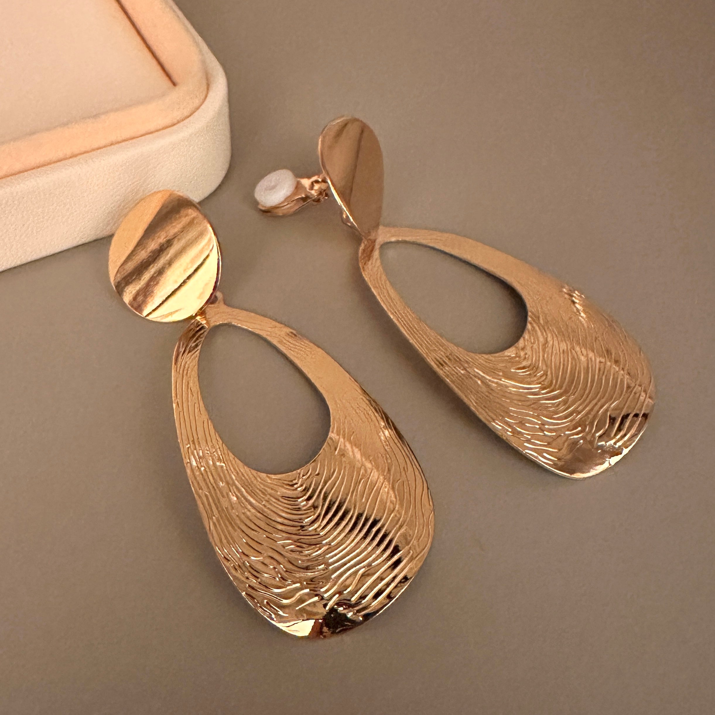 AROS IRREGULAR COLGANTE | CLIP | LUNAM