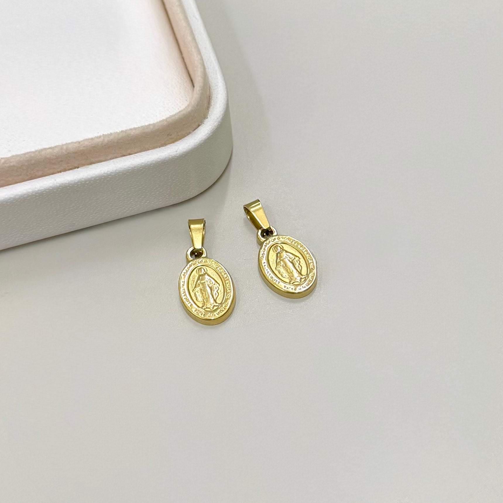 COLGANTE RELIGIOSO | BAÑO DE ORO